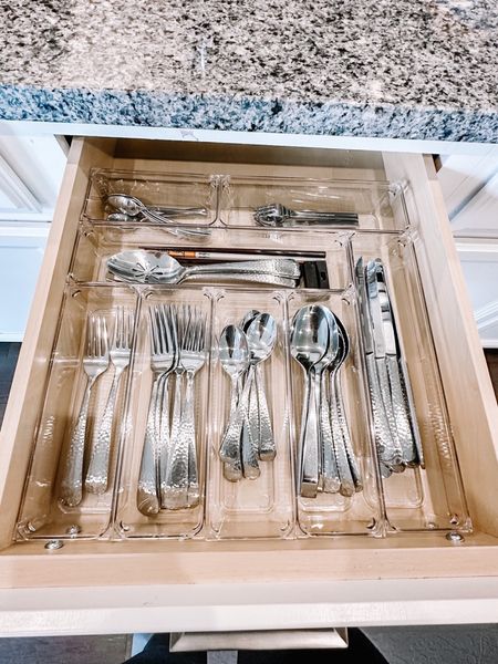 The most simple switch but always a client favorite! If you’re on where to start organizing your home, start with your silverware drawer! 🍴
.
.
@thecontainerstore 
.
.
.
#Kitchen #KitchenOrganization #KitchenStorage #OrganizedKitchens #KitchenIdeas #StorageSolutions #SilverwareDrawer #OrganizationInspo #FOCO #CummingLocal #HomeOrganizer #HomeInspo #Refreshed #KitchenInspo #DrawerOrganizers

#LTKhome #LTKfamily #LTKfindsunder50