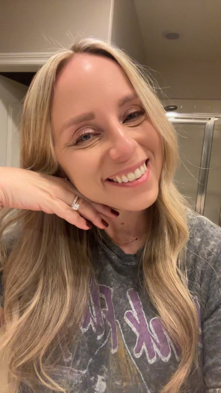 Got my roots touched up and using some of my favorite hair products to maintain shine and soft curls 💇🏼‍♀️





#LTKStyleTip #LTKBeauty