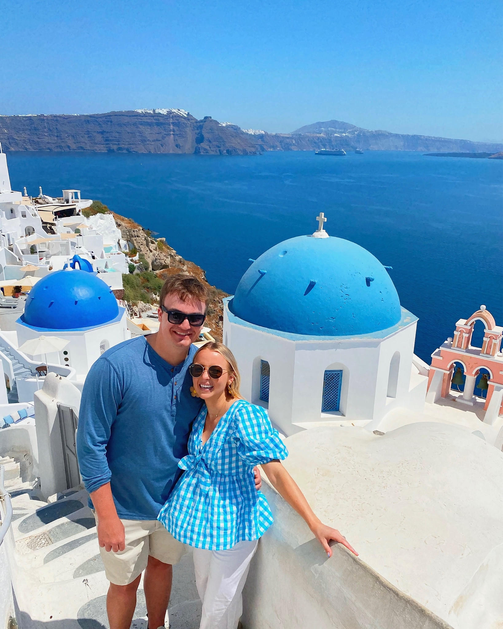 Lilly Pulitzer gingham top on SALE starting Monday, September 12th! Runs true to size 💙 #LillyPulitzer #SunshineSale #AfterPartySale #BeTheSunshine #APS