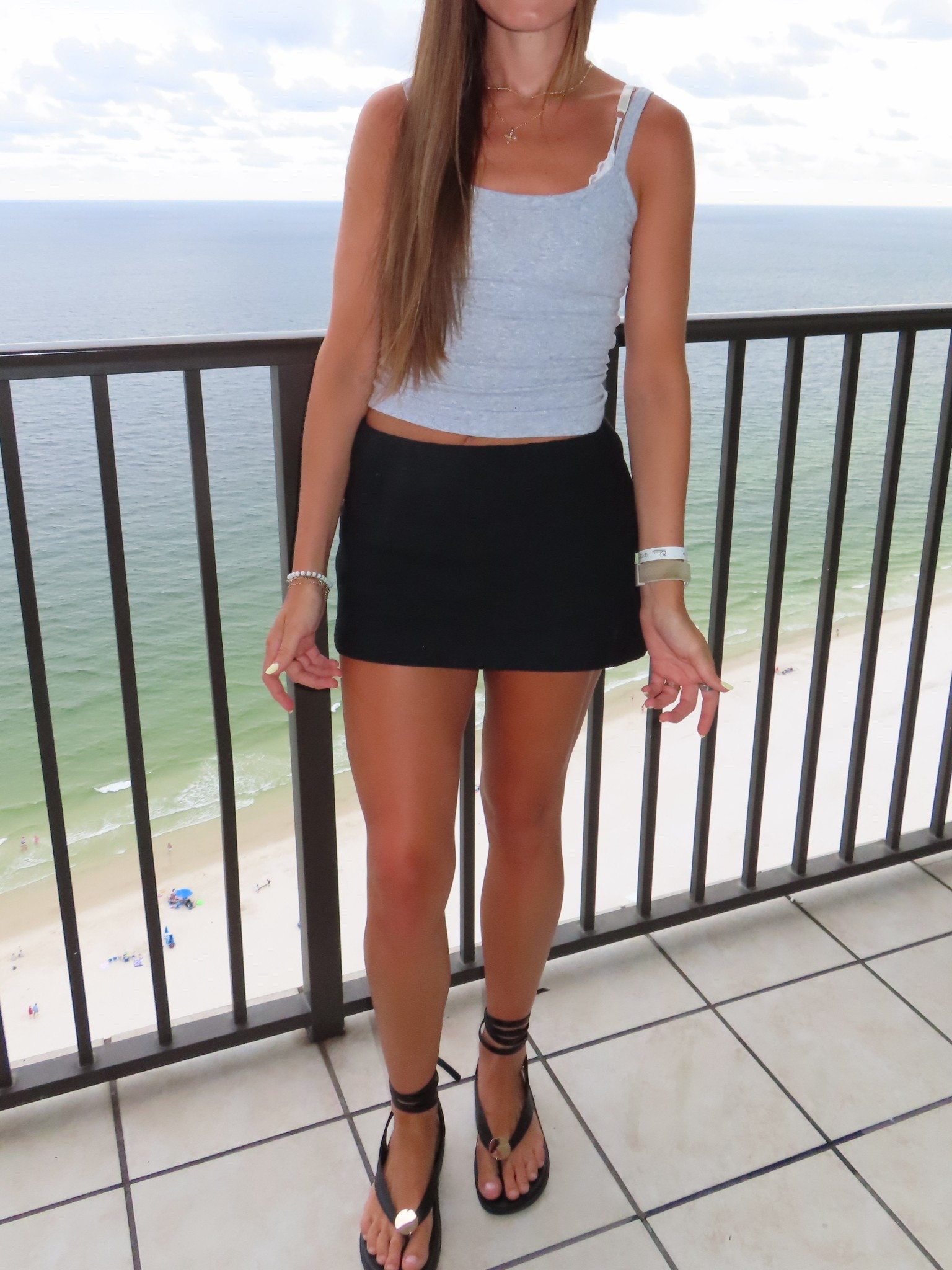 xs in top, small in skirt, TTS in shoes


#LTKTravel #LTKStyleTip #LTKShoeCrush