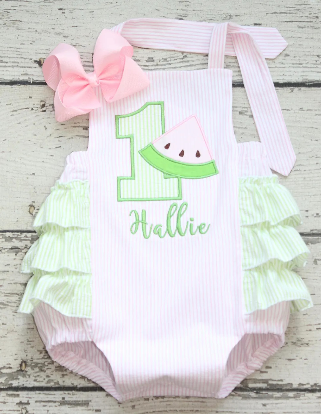 This is a sweet bubble made for a first birthday!*Bow is NOT included*Any number can be done.The ... | Etsy (US)