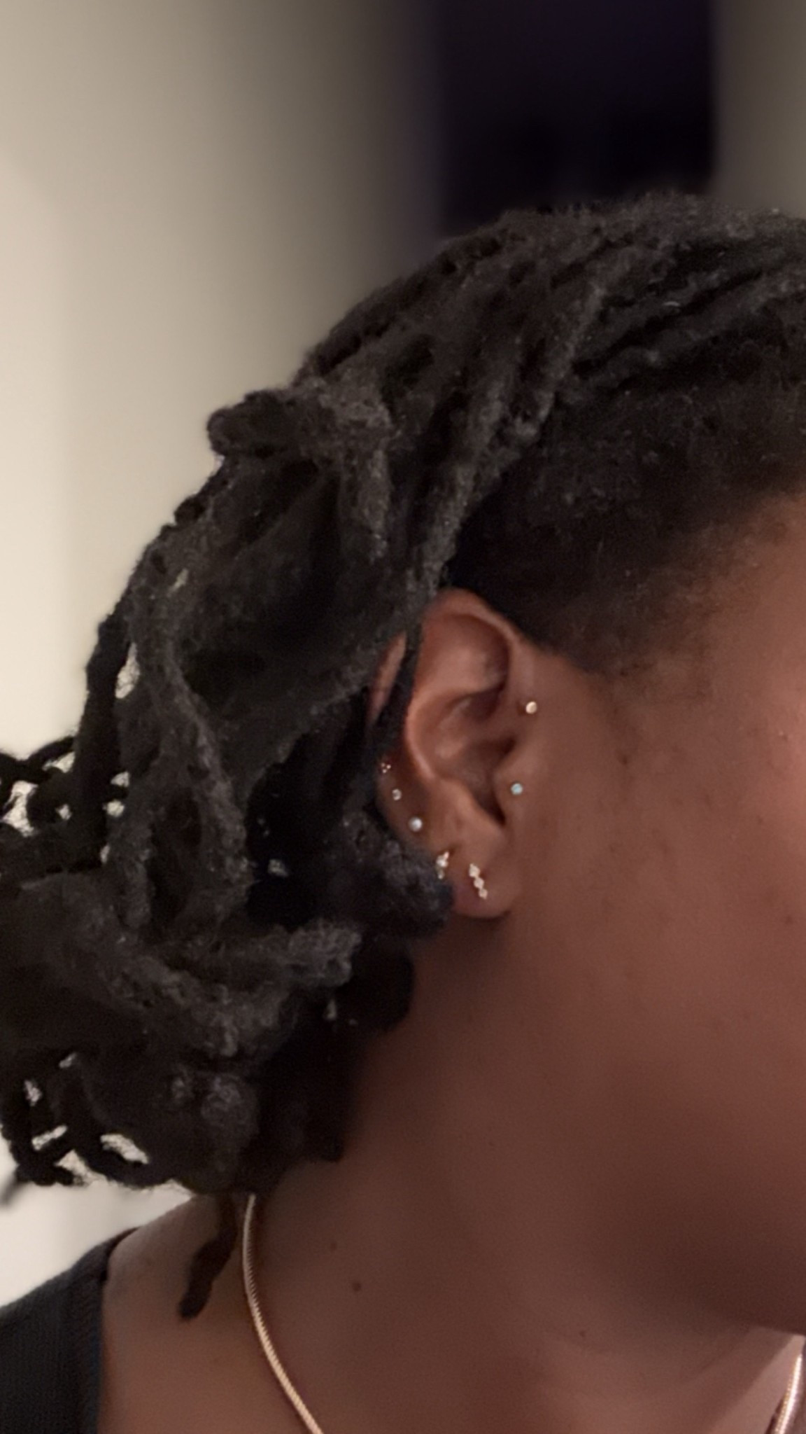 Earring stack ✨

you guys know that I’m a big fan of Rowan. I was able to link a few of the products for you that I am using from Bony, Levy and STONE AND STRAND.  