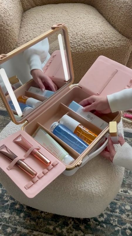 Portable vanity case 
Perfect gift for teens and beauty lovers. Put a big bow on it and fill it with their favorite products 

#LTKVideo #LTKCyberWeek #LTKHoliday