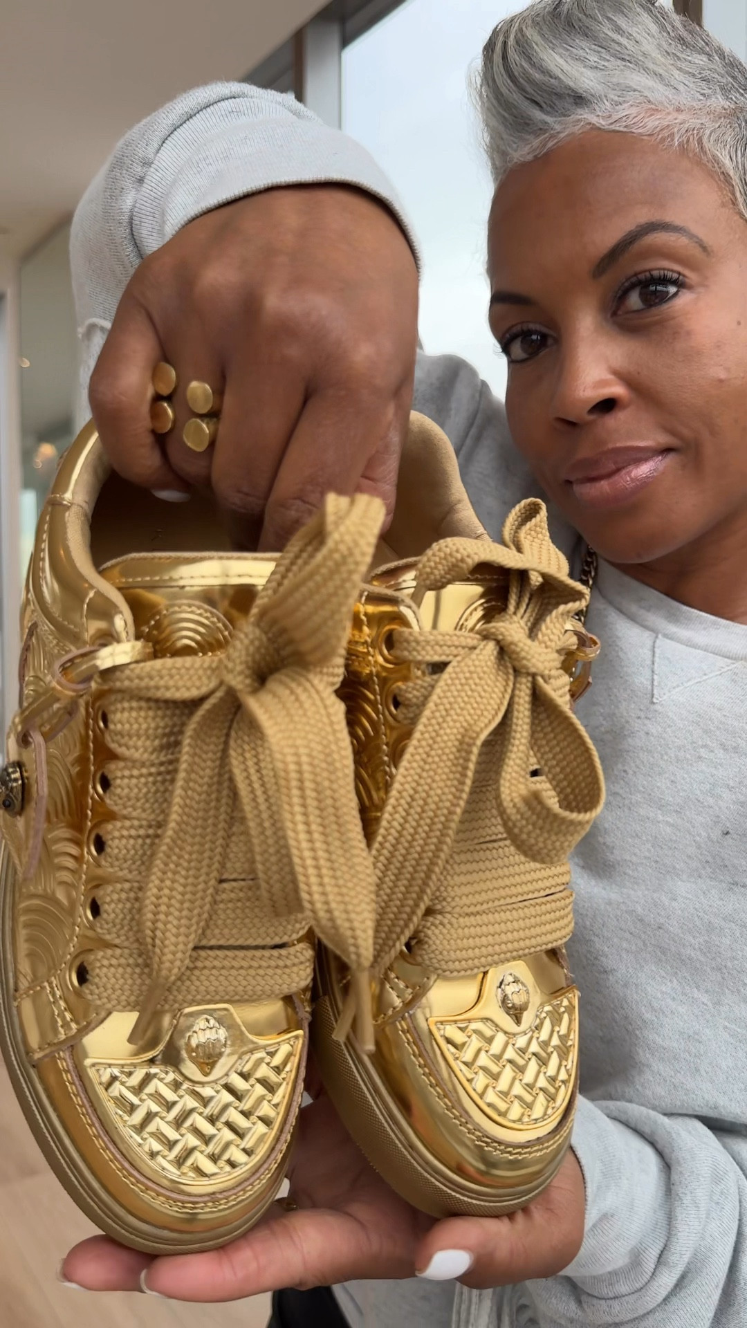 Kurt Geiger Southbank Tag sneaker & Micro Kensington + Charms✨

@Nordstrom @kurtgeiger #kurtgeiger #NordstromPartner

#LTKOver40 #LTKStyleTip #LTKGiftGuide