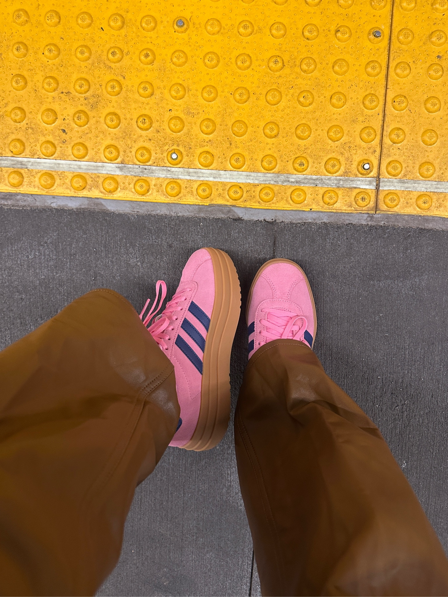 Adidas court sneakers! Pretty pink sneakers for spring

#LTKStyleTip #LTKFindsUnder100 #LTKShoeCrush