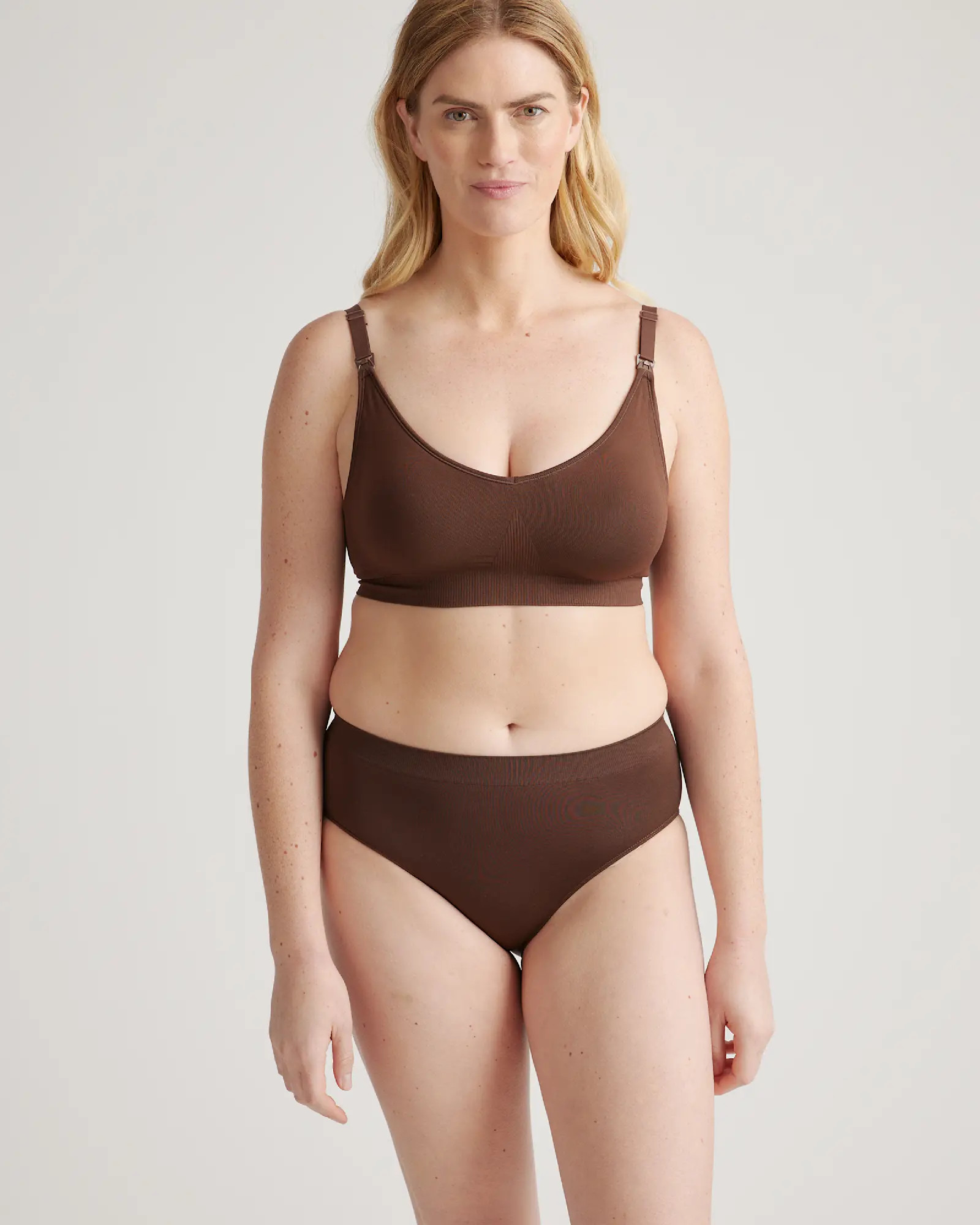 Seamless Nursing Bra in Cocoa | Quince