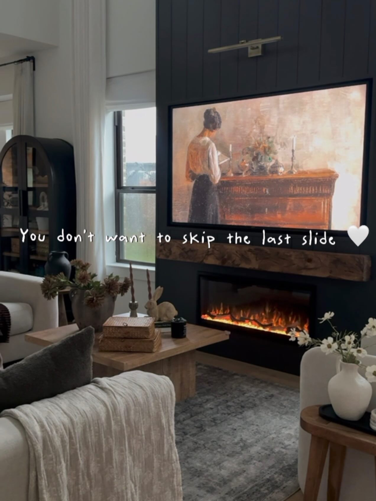 Rainy days at home will always have my heart 🤍 but the last slide is my favorite 😍

Happy Monday friends ❤️
Save for inspo. 

Which slide was your favorite ? Did you peep how she has to have her feet on the wall? 😍🐕

Follow. Like . Share @ourcozy_casa

#ａｅｓｔｈｅｔｉｃ #cozyhome #rainydays #home #homedecorideas