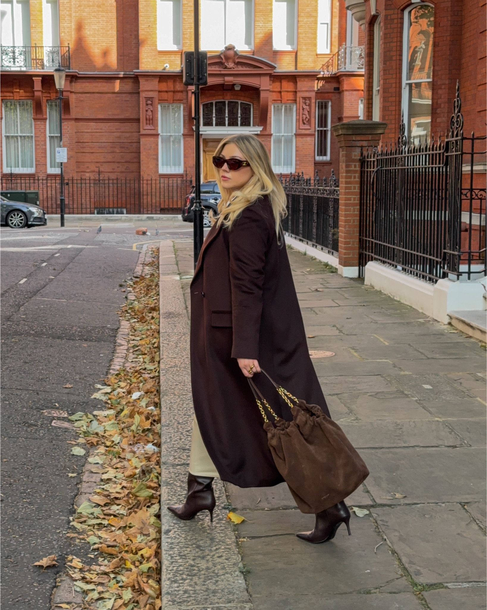 Colour of the season 🤎 

Autumn outfit
Chocolate brown
Chocolate brown coat 
Brown coat 
Autumn fit 
Autumn ootd 

#LTKluxury #LTKautumn #LTKuk