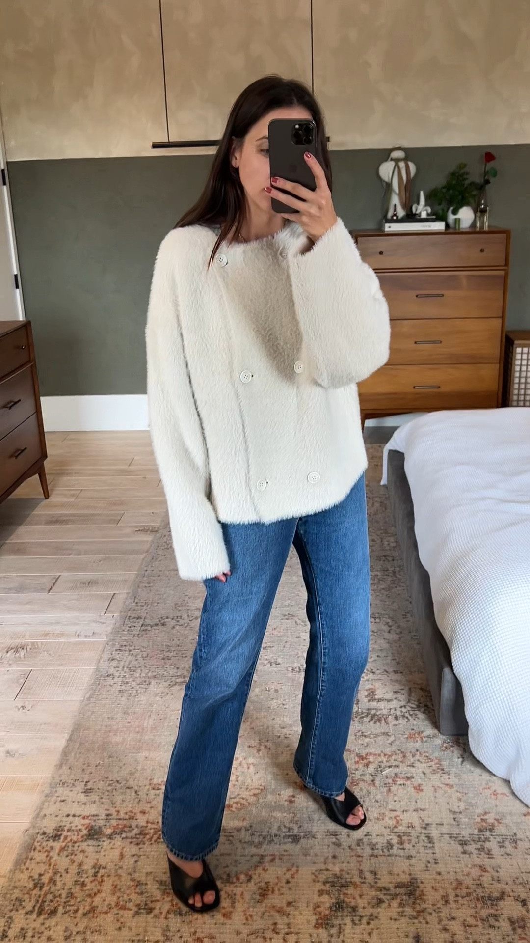 Wearing a size small in the coat! 

Everything else runs TTS  

#LTKSeasonal #LTKHoliday #LTKVideo