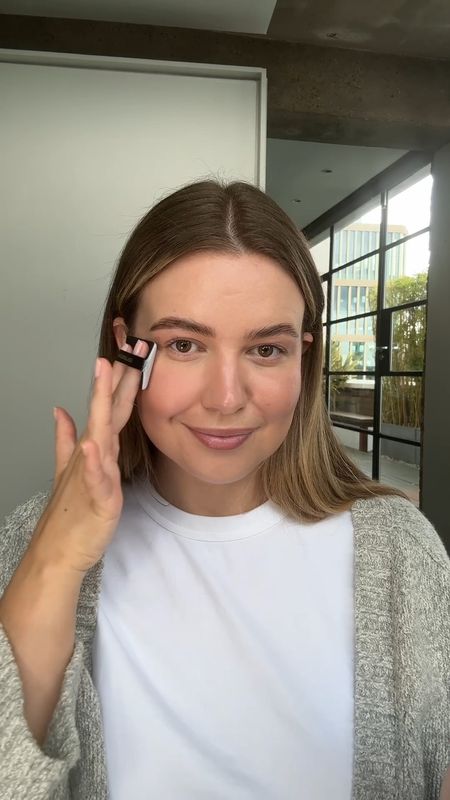 Space NK have an amazing makeup / beauty deal on now: shop here and spend £85 on makeup to receive a free gift worth £165. I got the following:

Kosas concealer [2.5 C]
Westman Atelier contour stick [Biscuit]
Rare Beauty liquid blush mini [Encourage]
Charlotte Tilbury lip liner [Iconic Nude]
Hourglass concealer brush
Glossier balm dotcom [new launch!!] lip balm [Birthday


#LTKeurope #LTKluxury #LTKbeauty