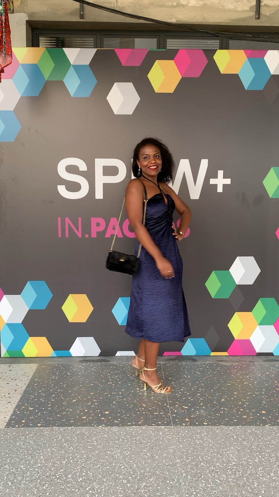 Um acessório metalizada da um up para o seu look! 

#LTKstyletip