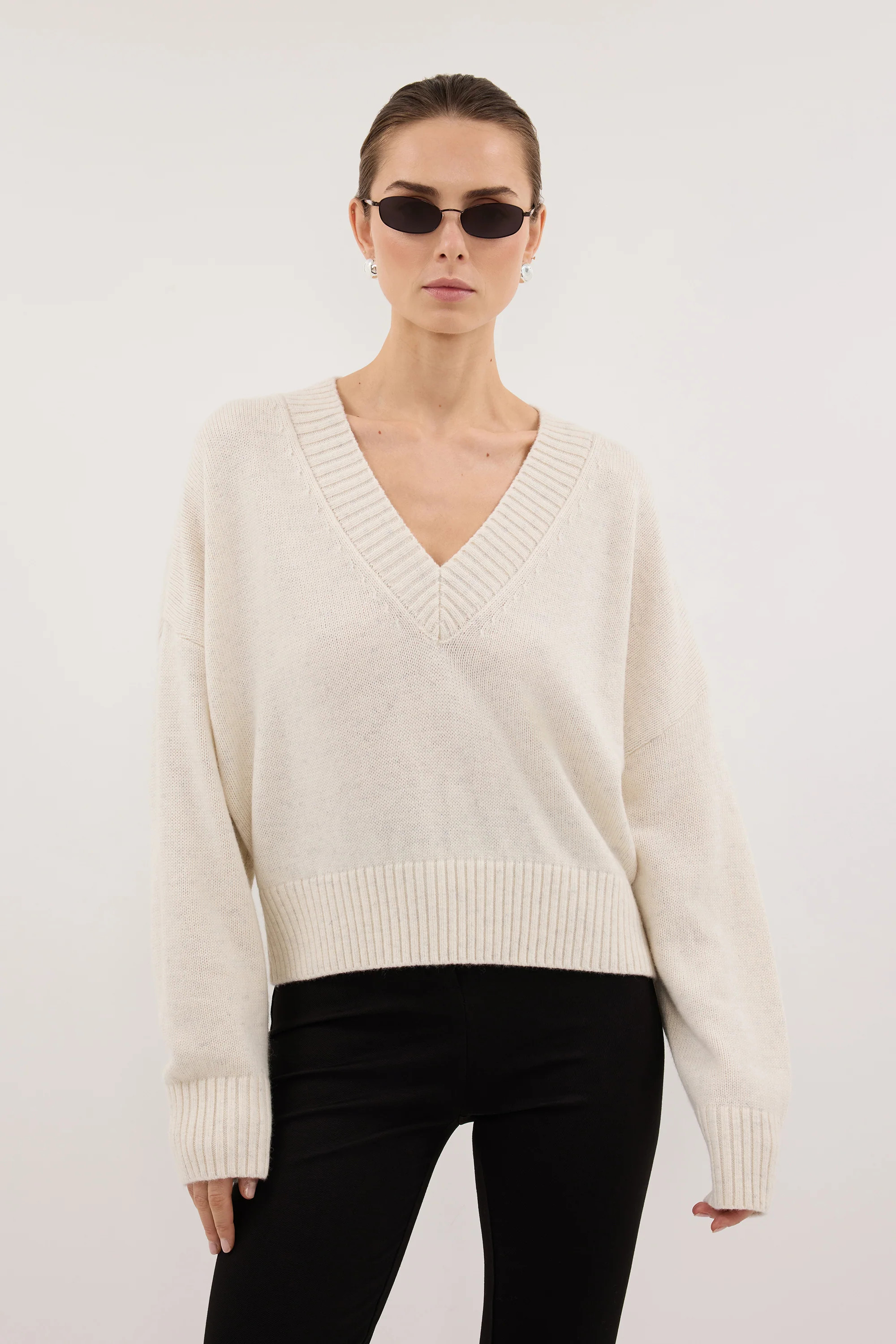 ZELLA IVORY V NECK KNIT JUMPER | DISSH
