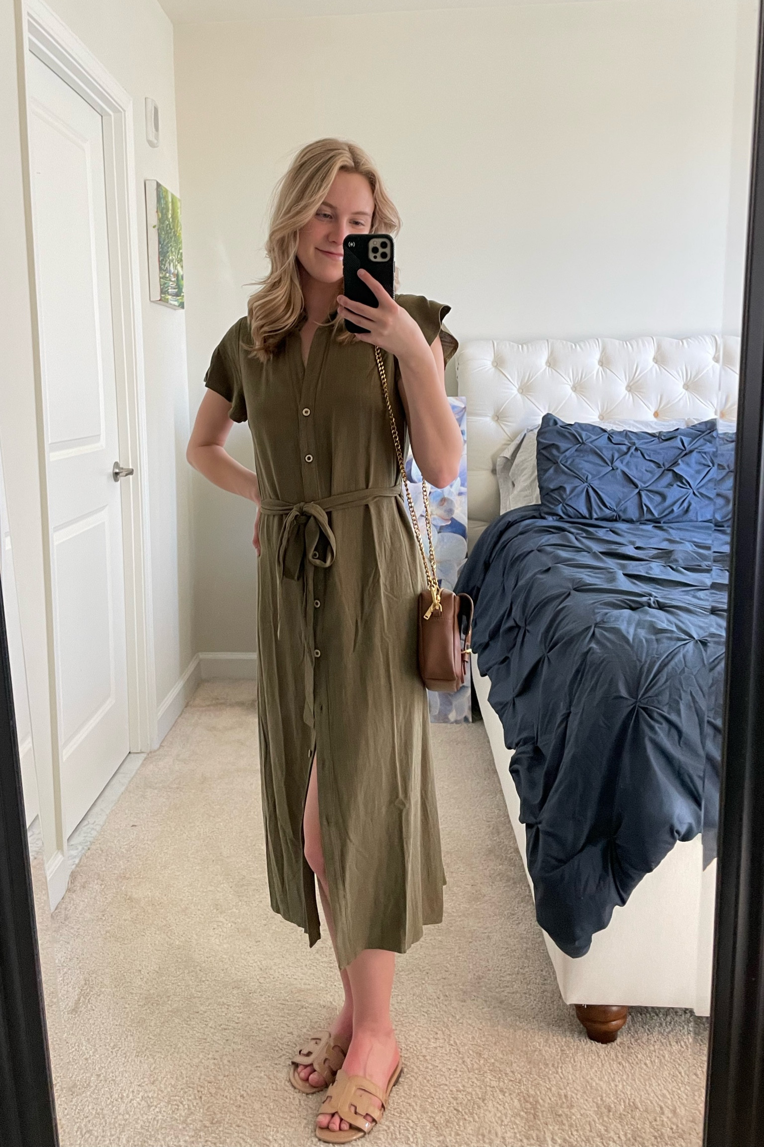 The perfect dress for spring & work!🌿
Wearing a size XS in dress
Size 6 in sandals
#springoutfit #LTKspring #springdress #dress #lulus #stevemadden #purse #workwear

#LTKSpringSale #LTKworkwear #LTKparties