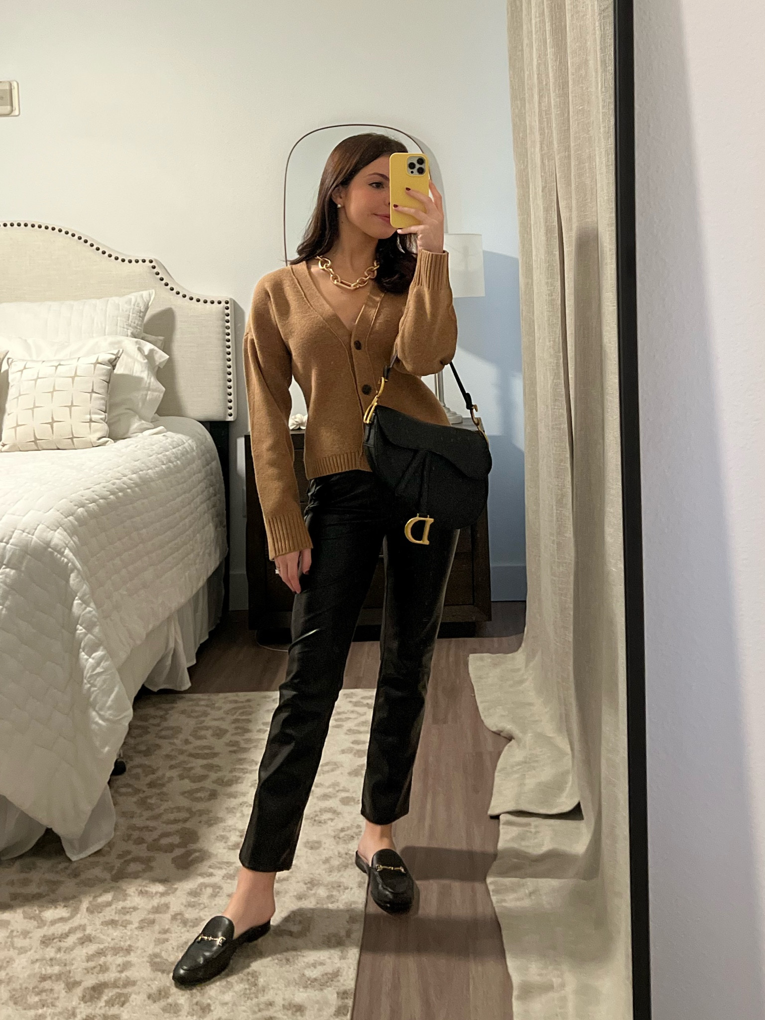 Fall/Winter day to night look. Love this camel colored cardigan 🤎

#LTKHoliday #LTKfindsunder100 #LTKsalealert