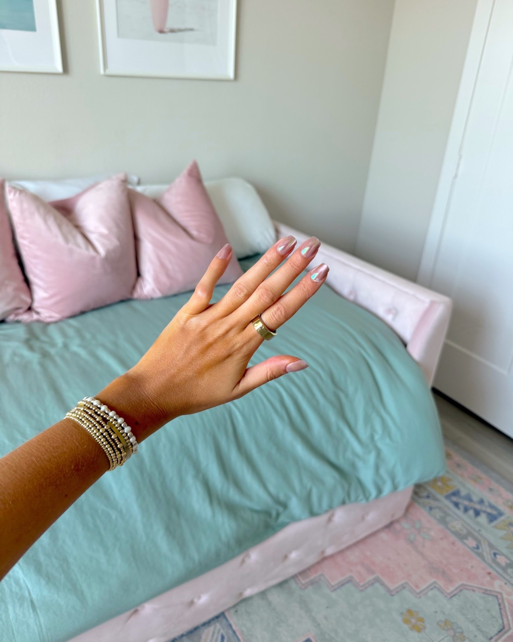 #ad fresh new manicure from @kissnails @target #KissPartner 
#KissNails #Target
#TargetPartner💕
