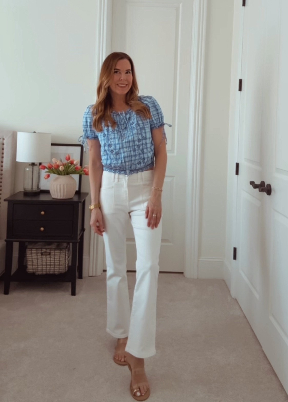 Adore this top. Really cute detail and so feminine. My white pants are on sale! 