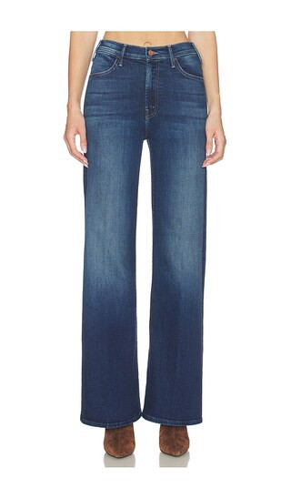 MOTHER The Hustler Roller Sneak Jeans in Blue. - size 29 | Revolve Clothing (Global)