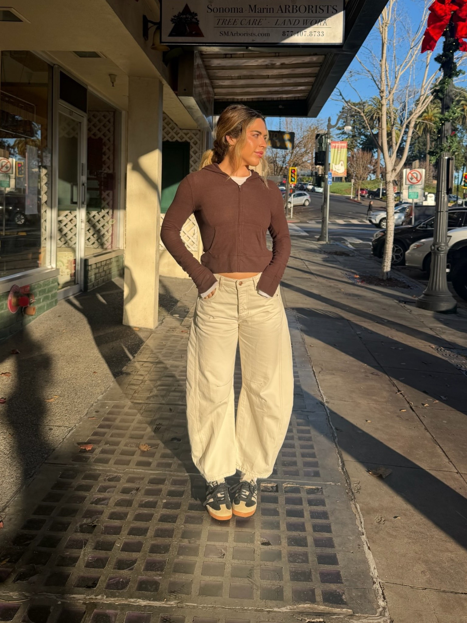 Cute casual comfy fit!! I love these jeans to add some fun to a simple fit 🥳

#LTKSeasonal #LTKFindsUnder100 #LTKWorkwear