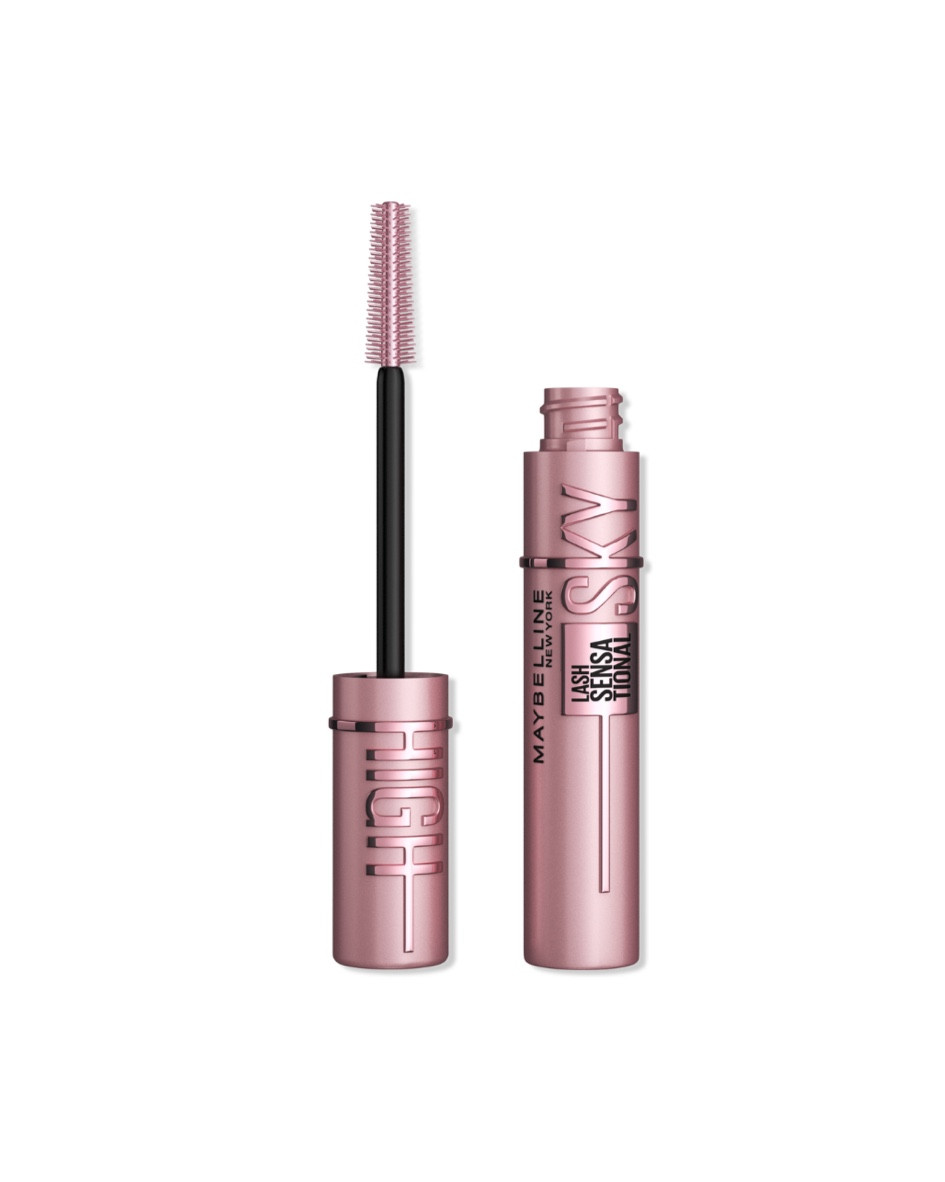 Tbh, I wasn’t convinced with this mascara as l at first… until I was and now I’m in love!!😍 I’ve always been a Maybelline fan and I think I always will😂🙌🏼💗