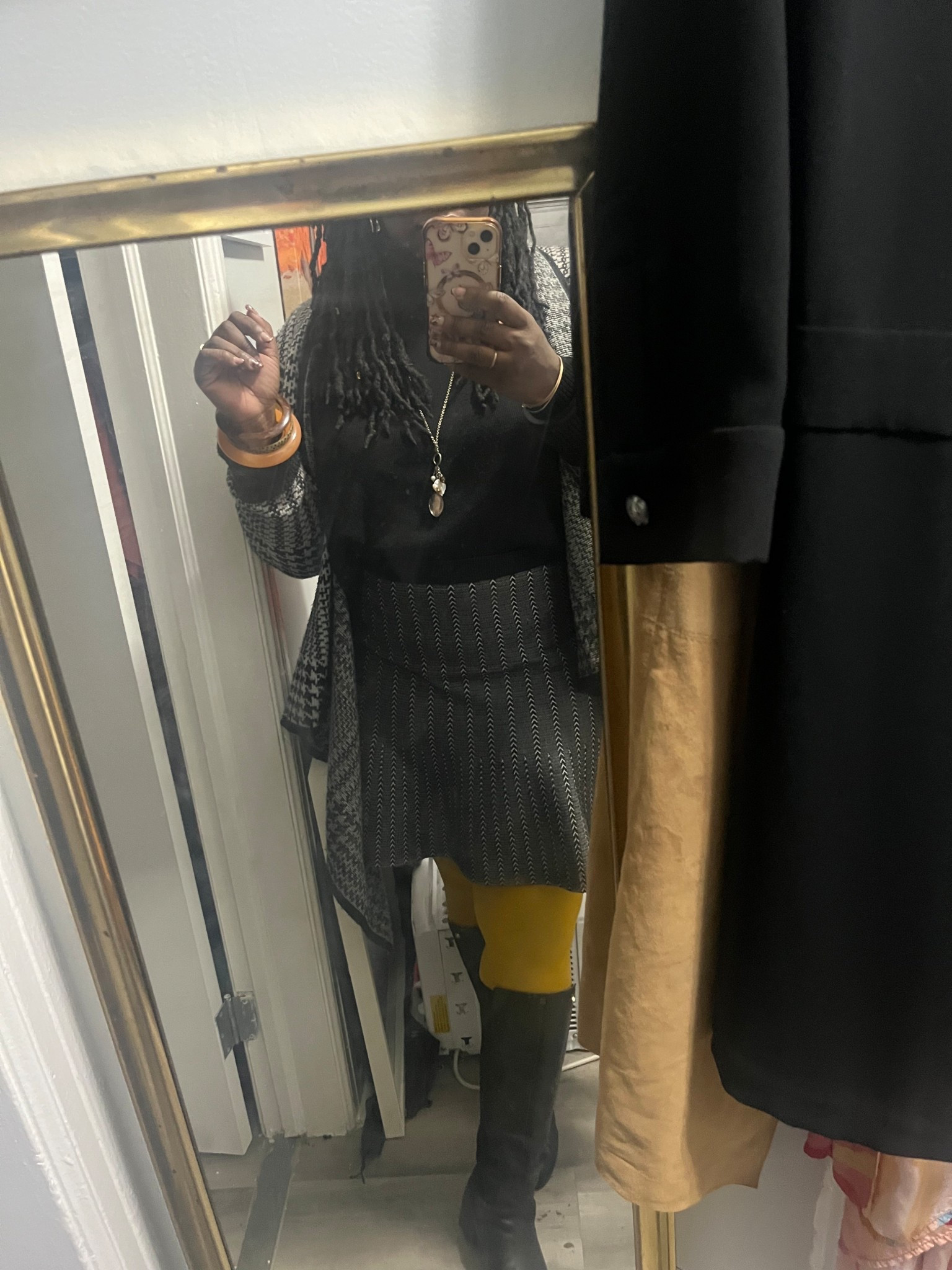 Mixing patterns today. And aren’t these tights fun?!

#shopdeescloset #shopaholicscloset

#LTKWorkwear #LTKMidsize #LTKootd