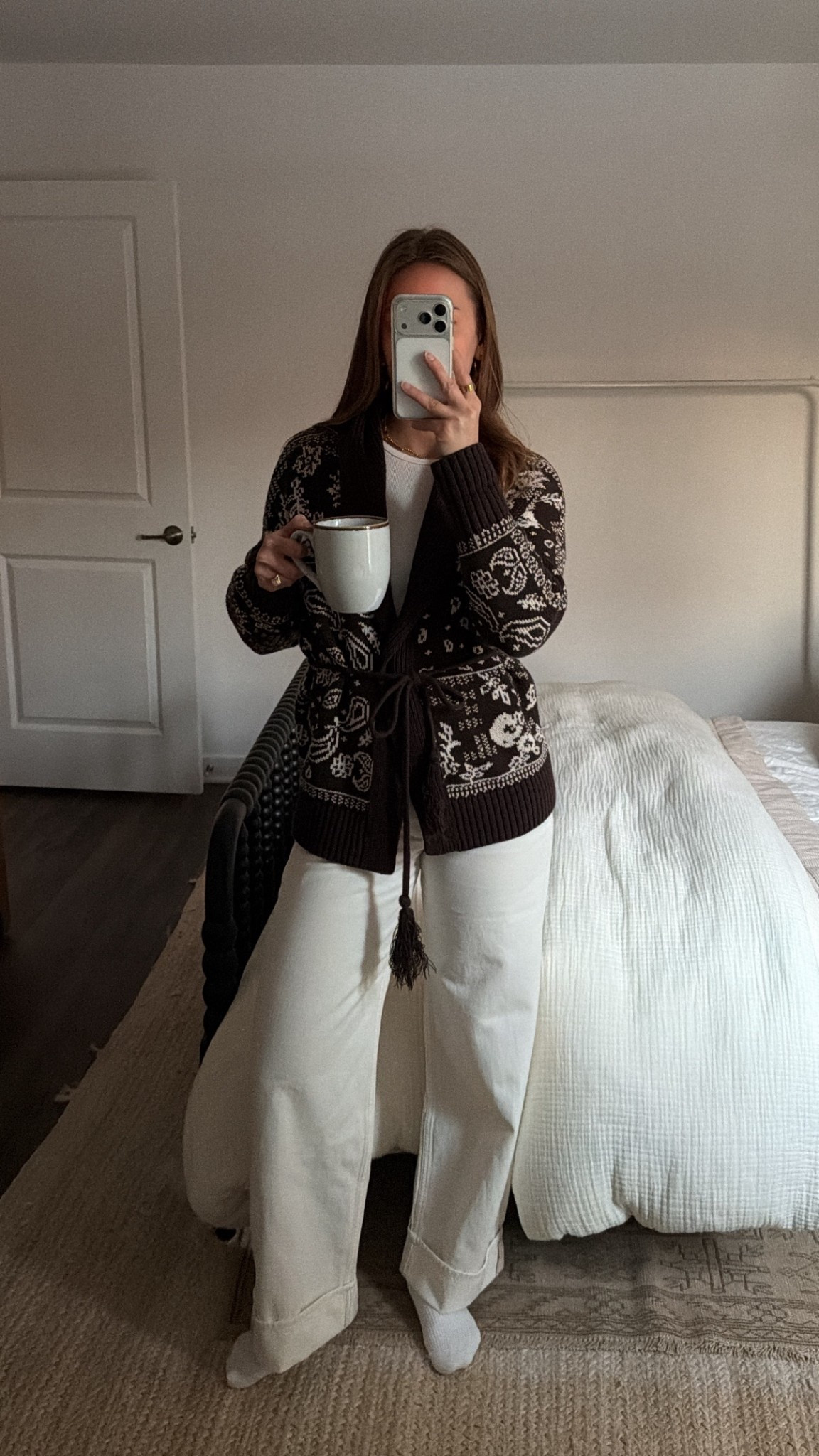 2/27/26 Casual winter → spring outfit 🤍

Wearing my Abercrombie off-white cuffed hem low-rise loose jeans paired with the Abercrombie cardigan I’ve been loving lately. Such an easy transitional look — light, relaxed, and perfect for those warmer winter days that start to feel like spring.

#LTKootd #LTKgrwm #LTKSeasonal