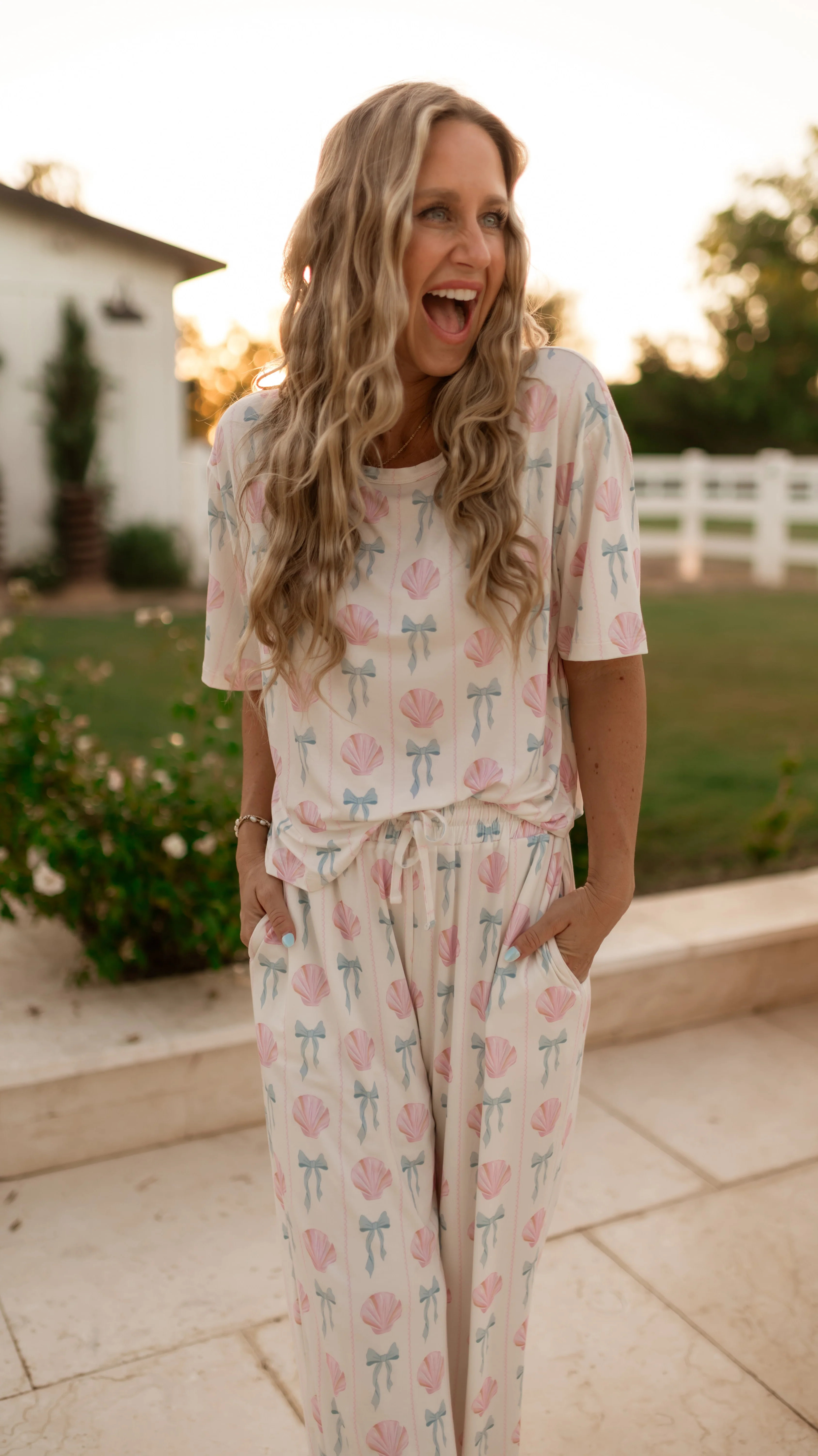 Womens T-Shirt Lounge Set In Bows and Shells | Silks Design