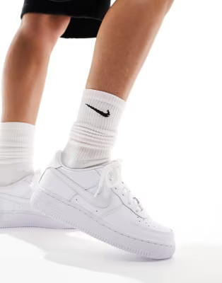 Nike - Air Force 1 '07 - Baskets - Triple blanc | ASOS (Global)