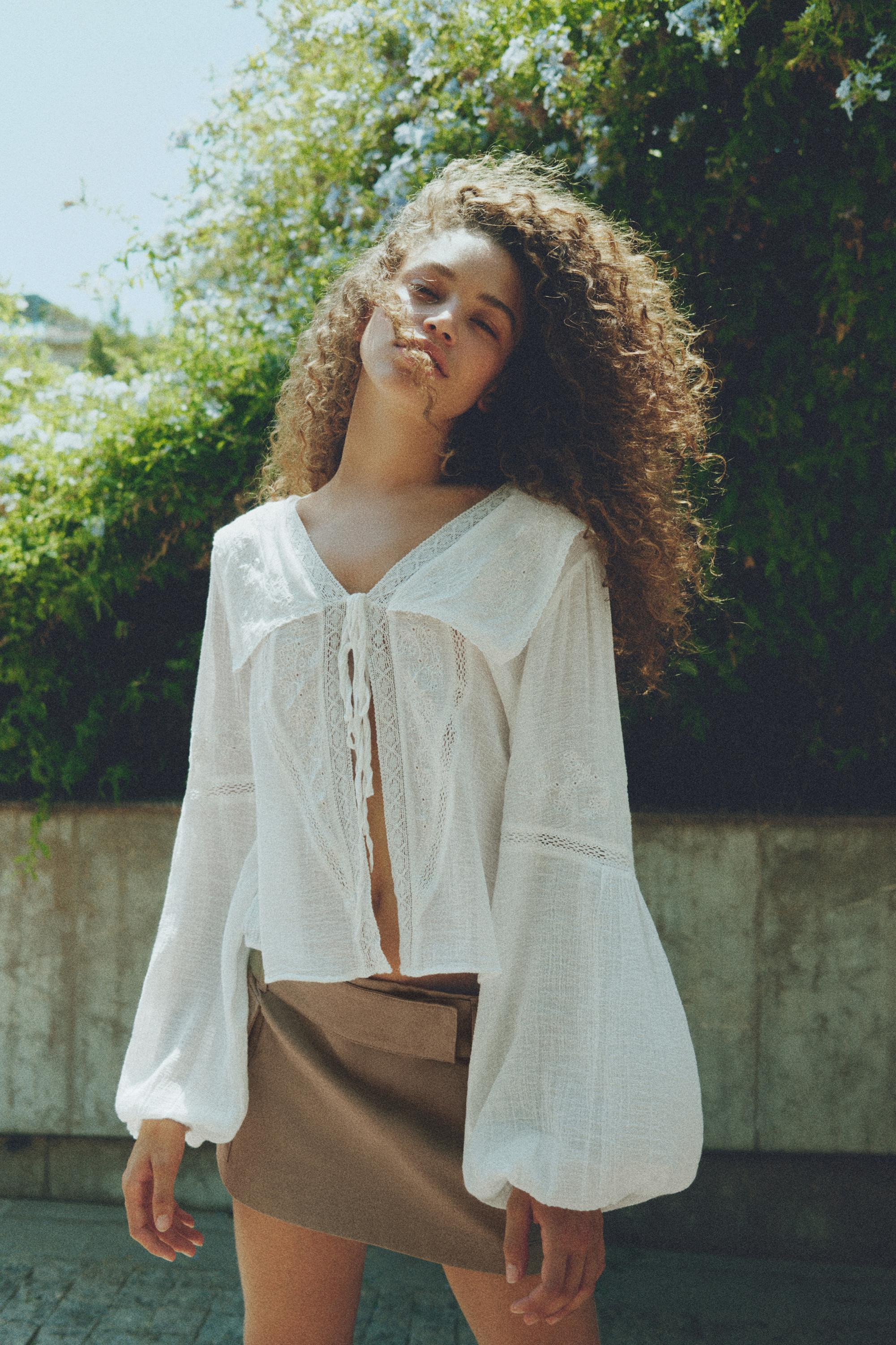 White lace trim blouse | Pull&Bear United Kingdom | PULL and BEAR UK