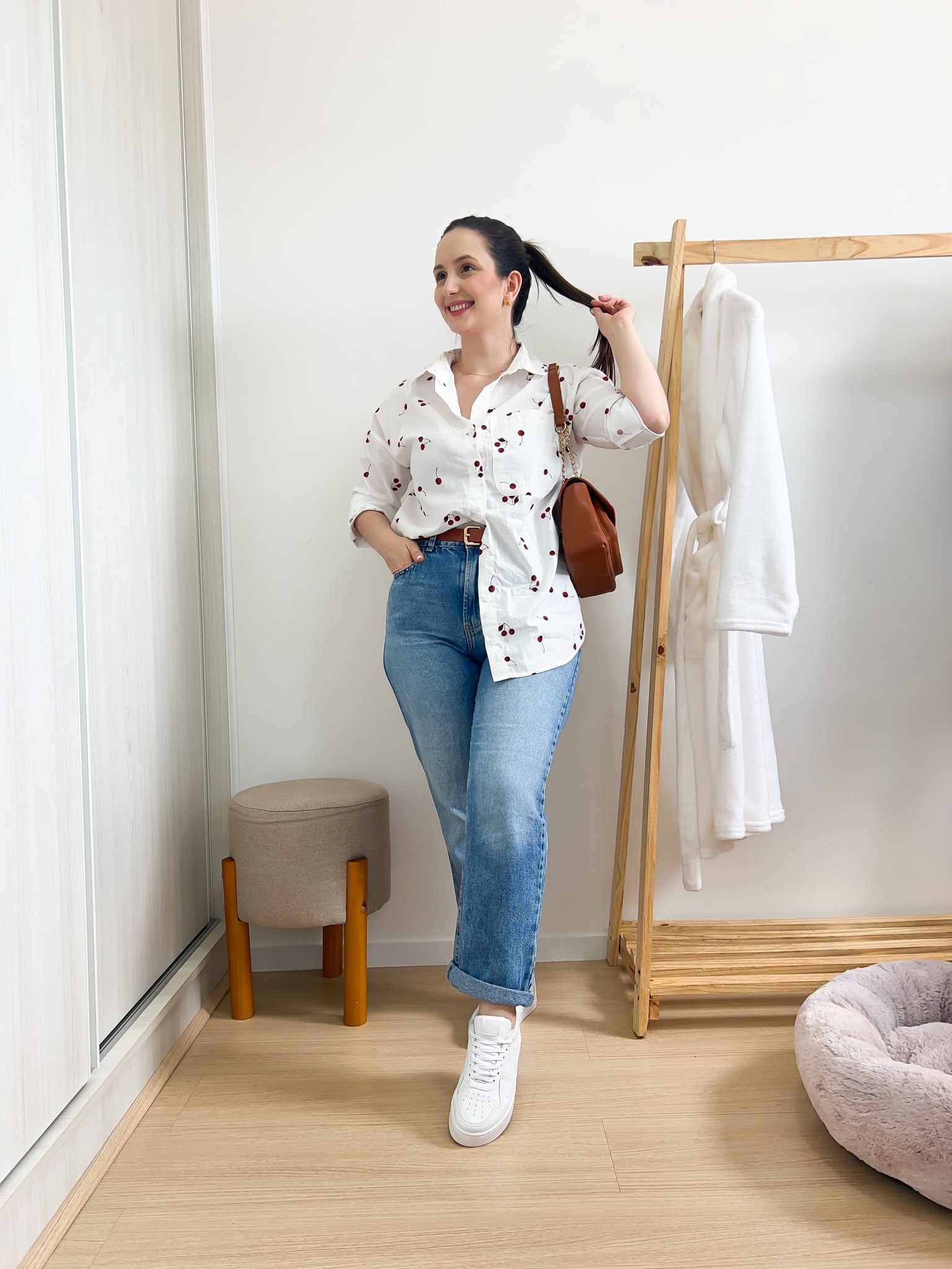 ligada nas tendências e com conforto! o combo camisa + jeans é infalível! 🍒

#LTKstyletip #LTKbeauty #LTKbrasil