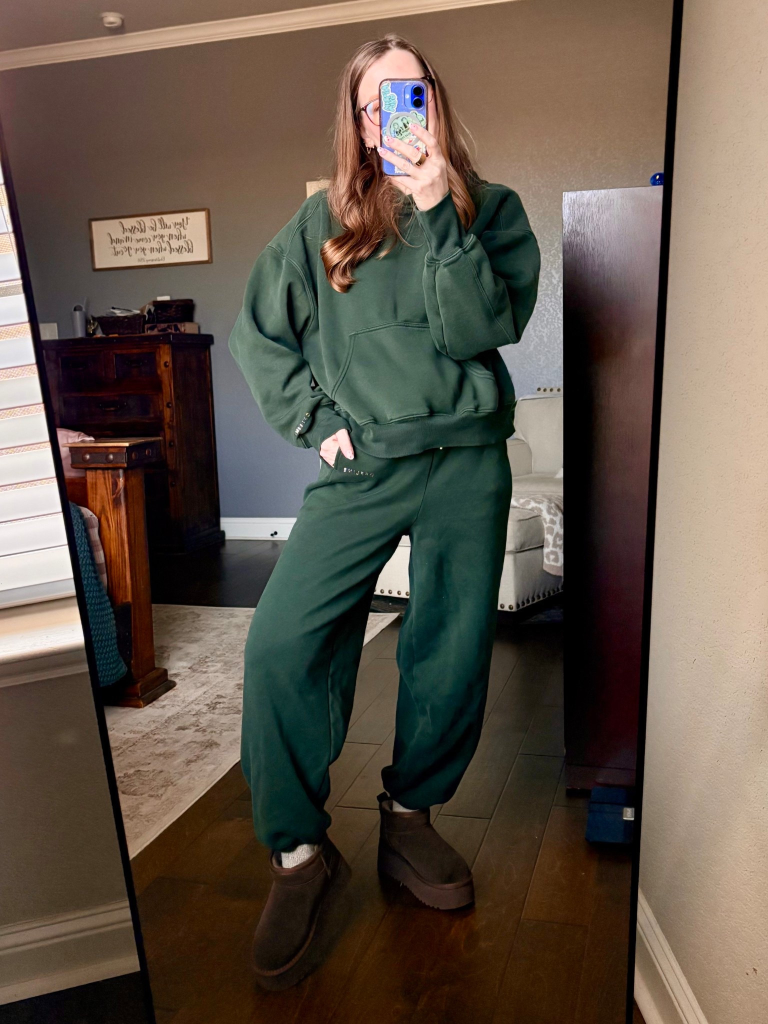 Cozy Super Bowl Sunday! I think this color is sold out in the joggers but there are so many good ones! Have worn this so much already
Top: Med
Bottoms: XS

#LTKOver40 #LTKmomlife #LTKootd