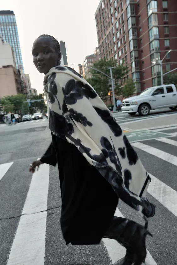 PRINTED SCARF | Zara US