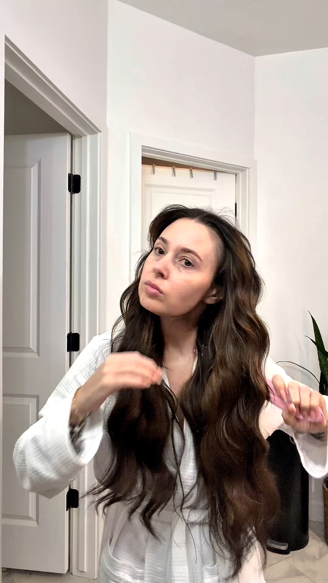 Let’s talk about the Utah Curl. First off- you try making a traditional blowout last more than one day when you sleep like a gremlin. Second- I go out of my way not to put any heat on my hair outside of wash day, and this system has been working so well for me for literally years now. I personally don’t understand the “single dent” Utah curl, but for long hair girlies it’s really easy to maintain. 