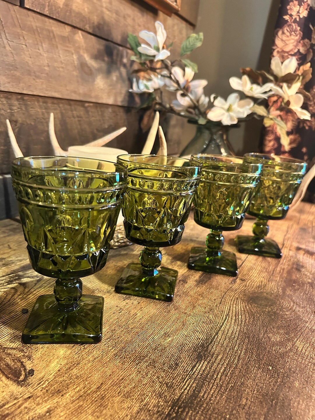 Set of 4 Moody Green Goblets | Vintage Avocado Glass | Midcentury Barware - Etsy | Etsy (US)