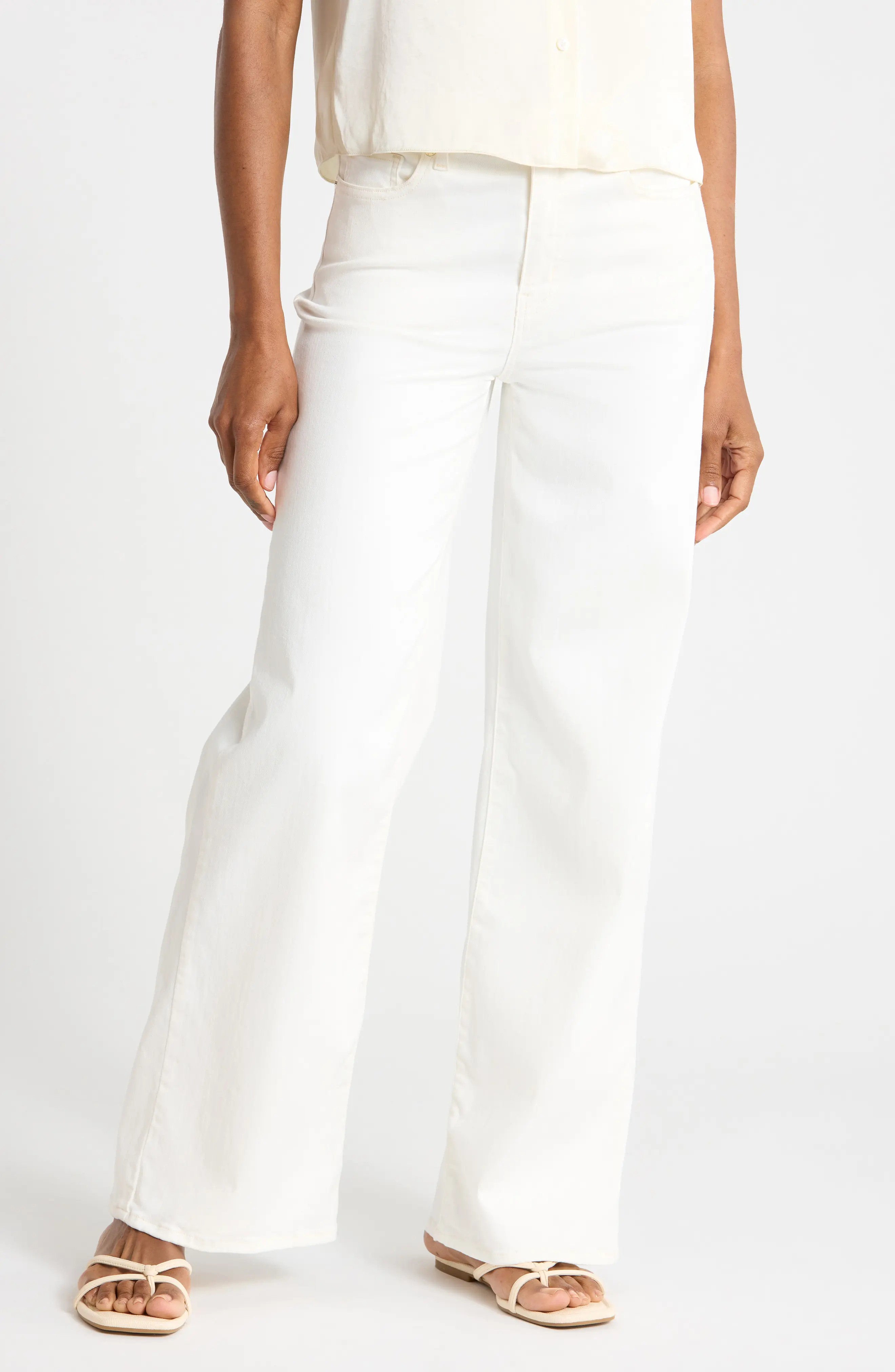 FRAME The High Rise Wide Leg Jeans in Au Natural Clean at Nordstrom Rack, Size 29 | Nordstrom Rack