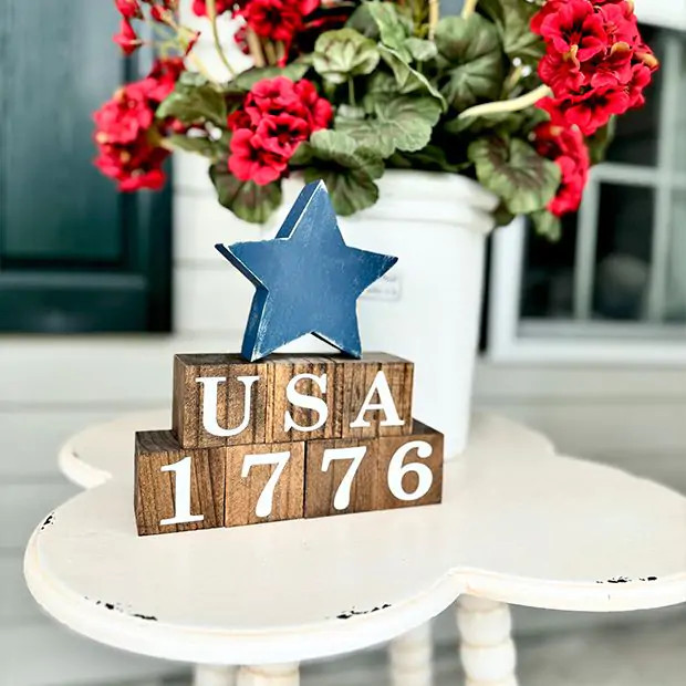 USA 1776 Rustic Block Set with Star | Antique Farm House