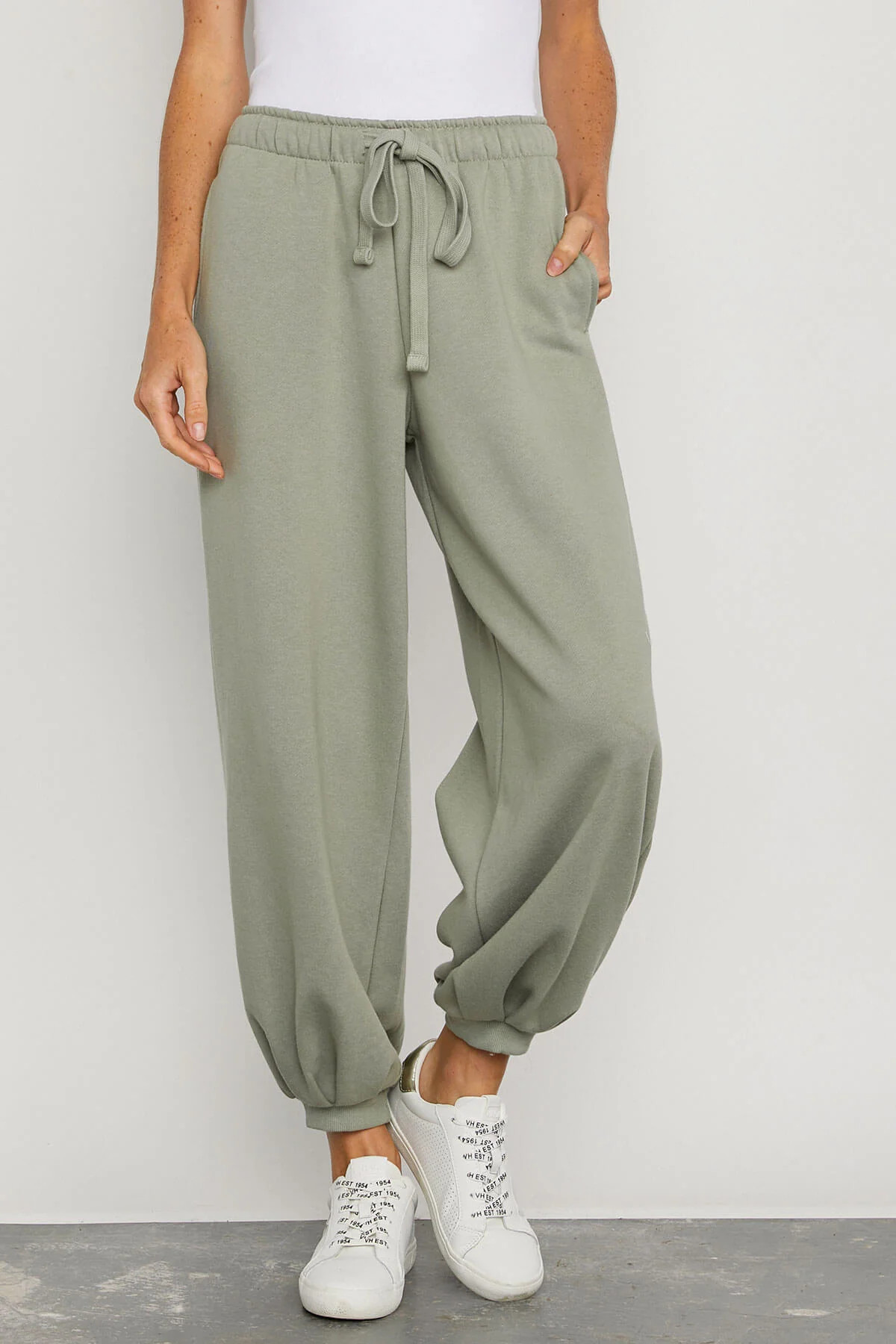 Risen Jogger Lounge Sweatpants | Social Threads