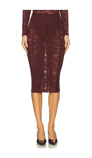 Le Stretch Pencil Skirt in Auburn | Revolve Clothing (Global)