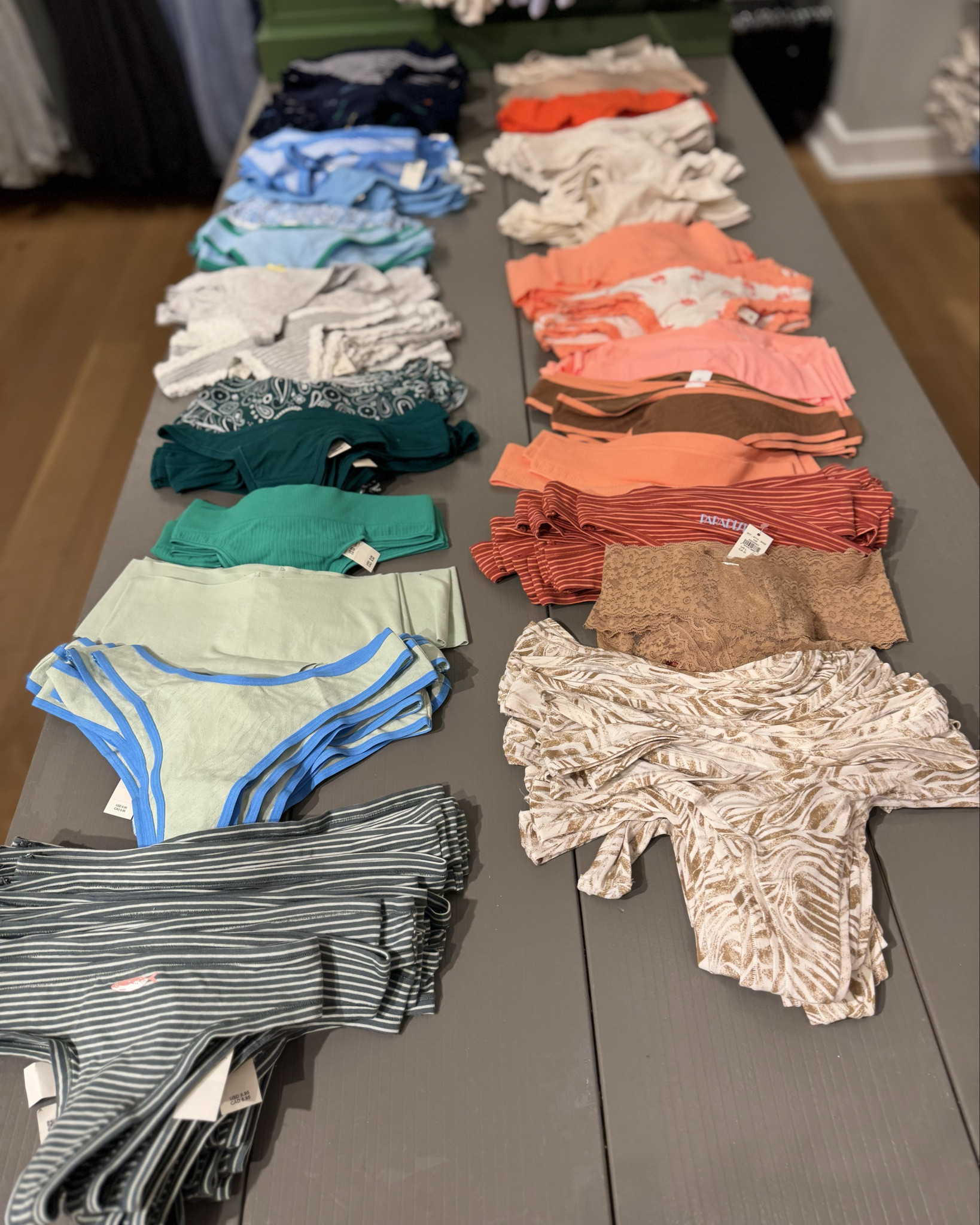     Your underwear drawer is giving “we need to talk” vibes. 
Underwear refresh B4G4 with free shipping today(Friday) & 20% off in LTK App

Underwear, panties, sale, free shipping, American Eagle, Aerie

#LTKSaleAlert #LTKxAerie #LTKMidsize