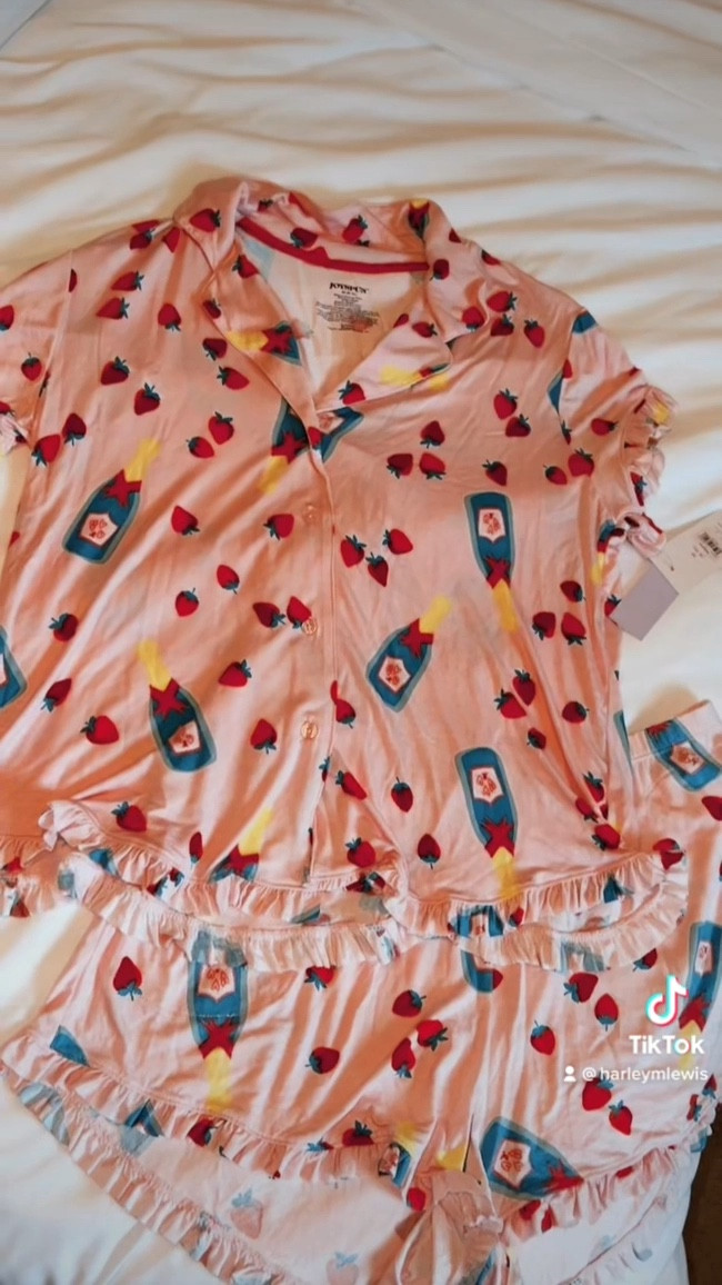 Cute valentines day PJ set! 🍓🤍

#LTKstyletip #LTKunder50 #LTKFind
