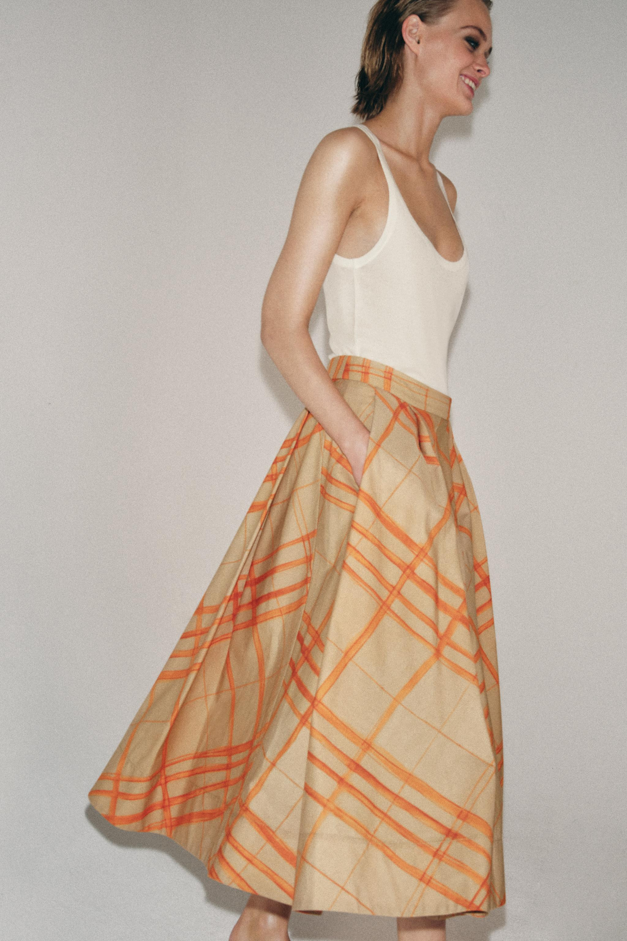 GONNA A RUOTA A QUADRI ZW COLLECTION | Zara IT