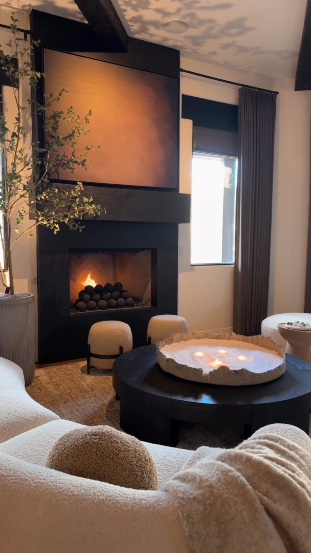 It’s the smallest details that give a hike such a warm and luxe vibe ☺️ here are some examples 

Ambient lighting 
Accent side table 
Faux tree
Living room Inspo 
Modern living room 

Summerthompsonstyles

#LTKHome #LTKU #LTKdayinmylife