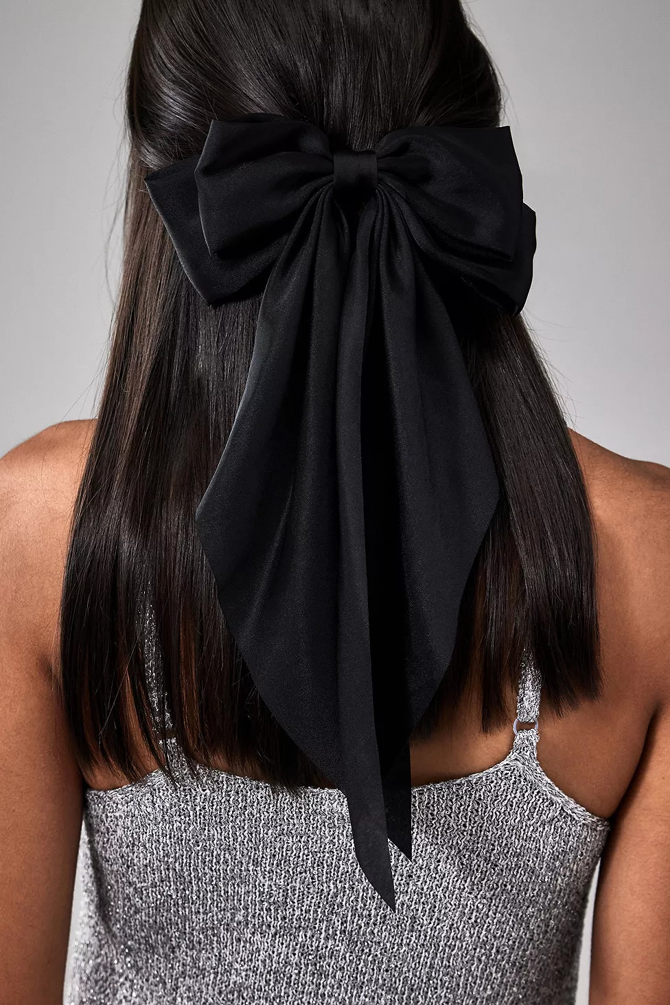 Oversized Bow Hair Clip | Urban Outfitters (EU)