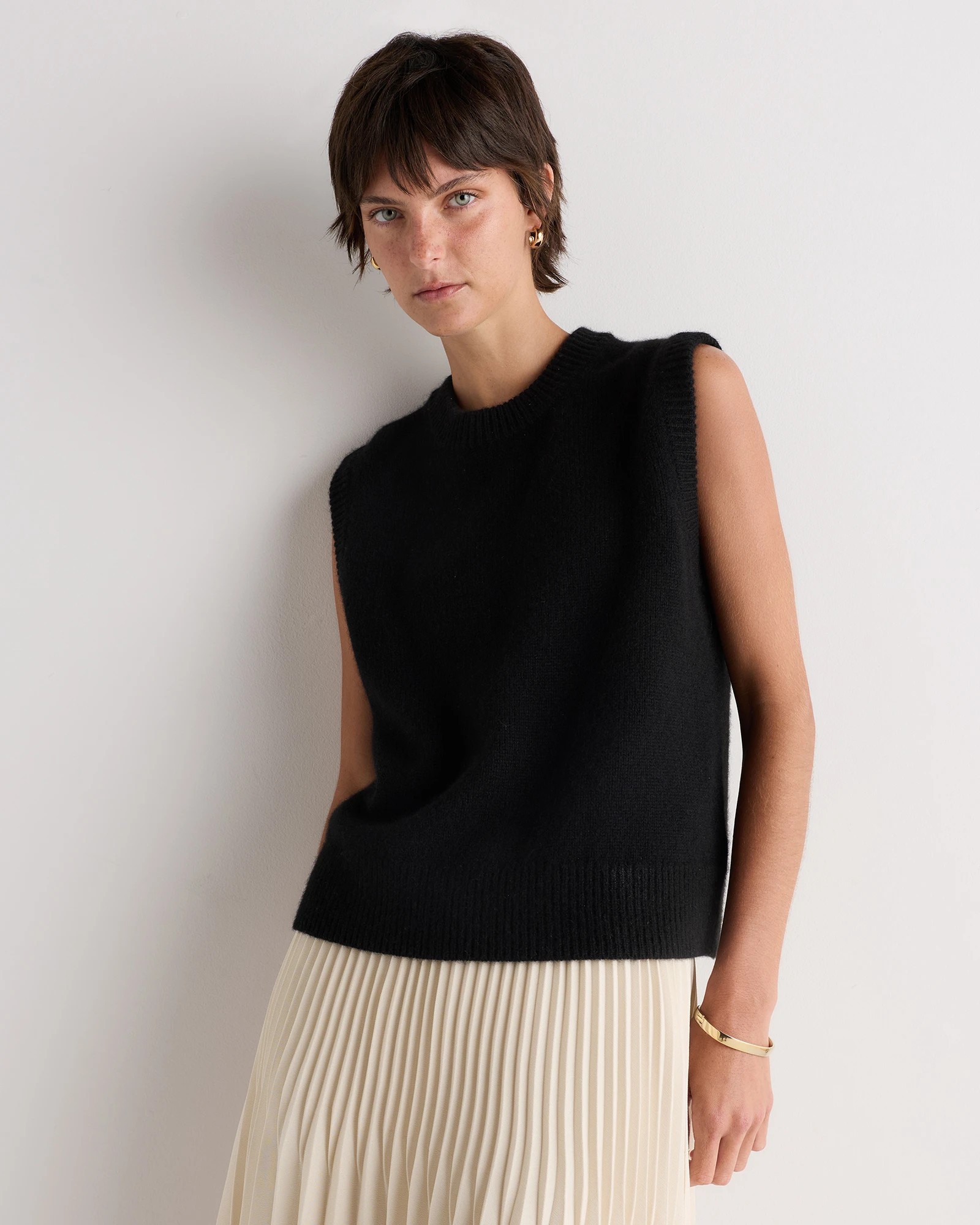 Quince | Women's 100% Yak Crewneck Sweater Vest in Black, Size Small | Quince