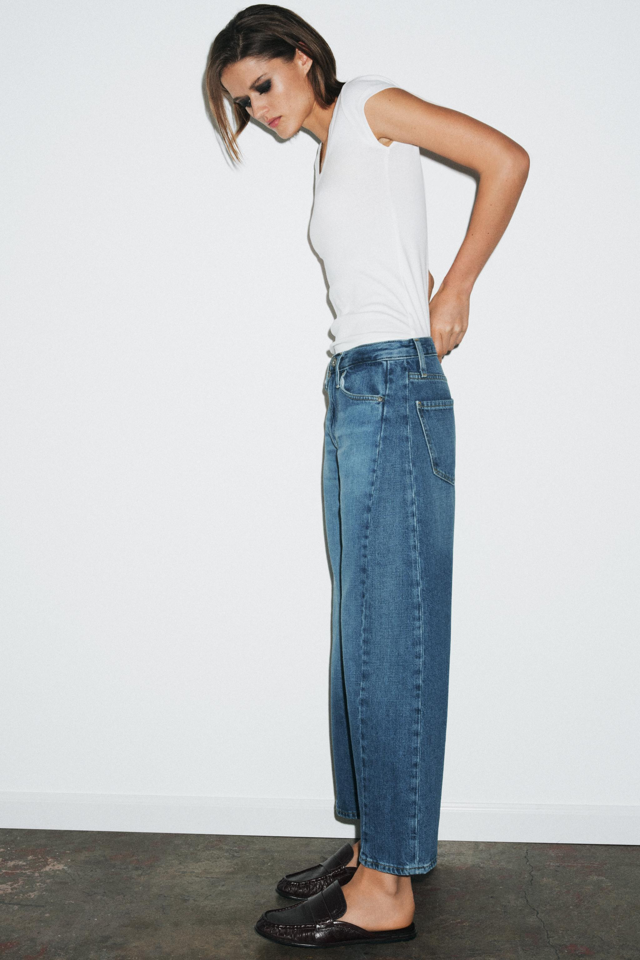 ZW COLLECTION MID-RISE ANKLE RELAXED JEANS | Zara US