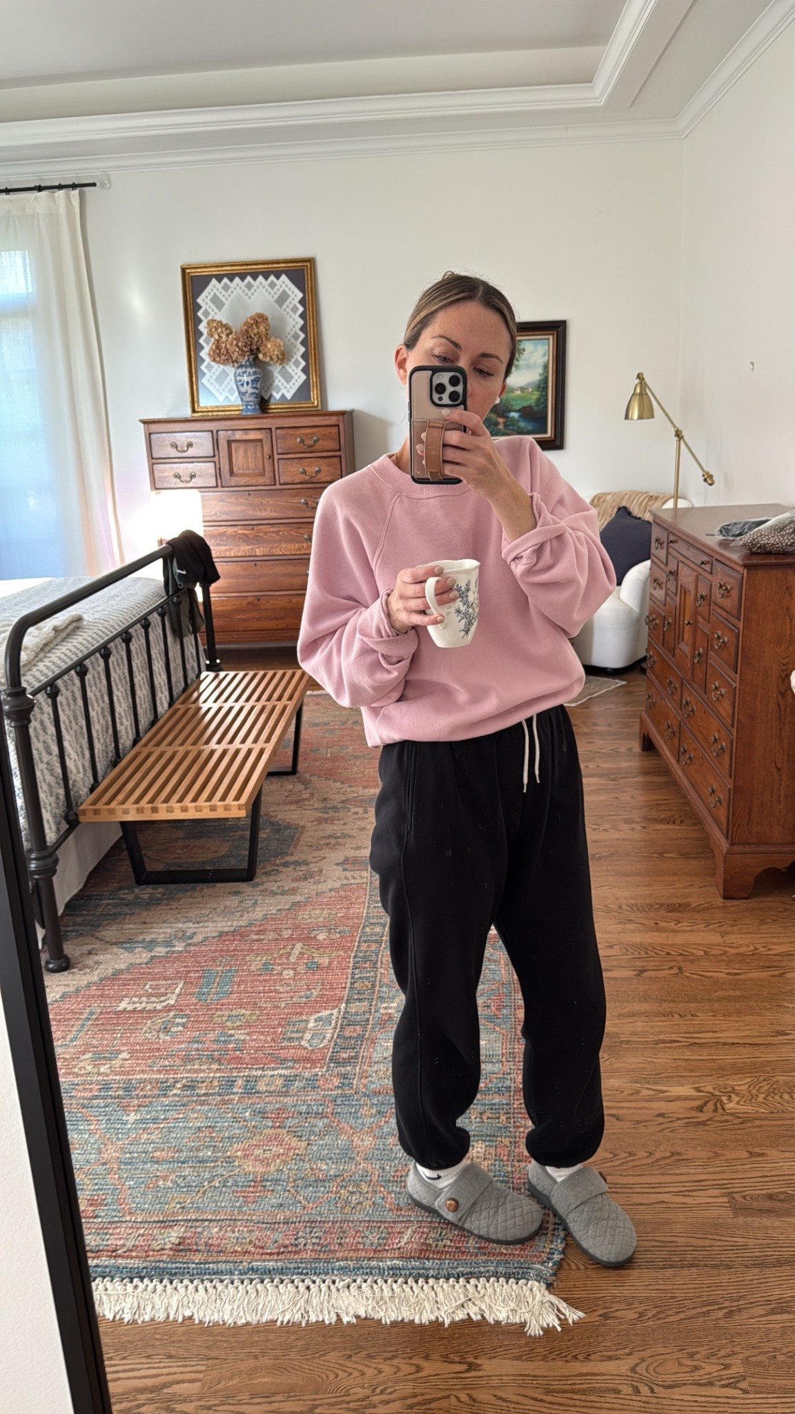 Cozy fall sweats

These are my favorite sweatshirts and pants 

#LTKOver40 #LTKStyleTip #LTKPetite