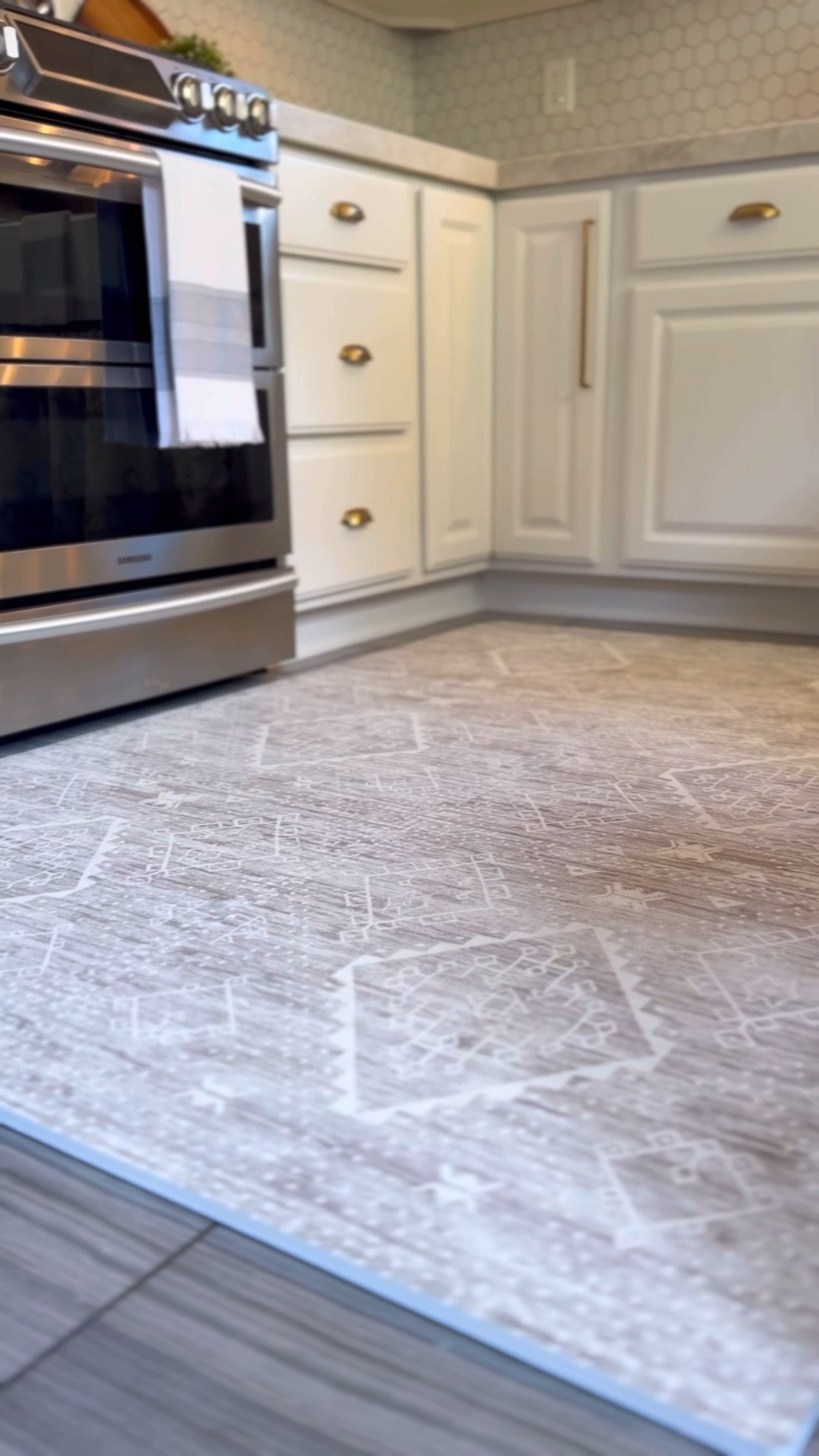 A different approach to a kitchen mat. Soft, neutral, and fully customizable, these interlocking pieces let you shape the layout to fit your space—connected or separate, large or small. 

#LTKHome