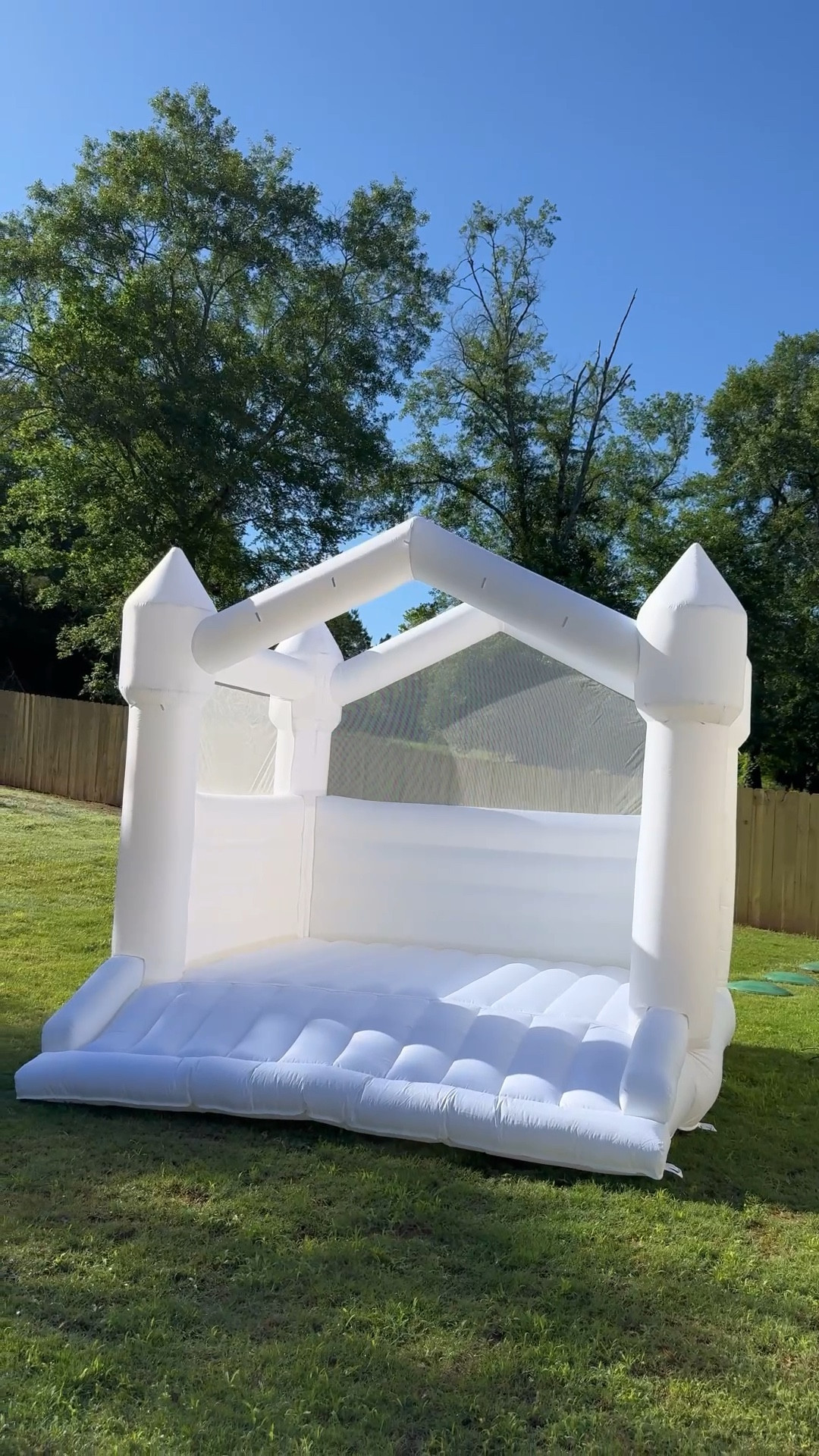 The BEST family friendly bounce house for under $300✨

#LTKHome #LTKFamily #LTKParties