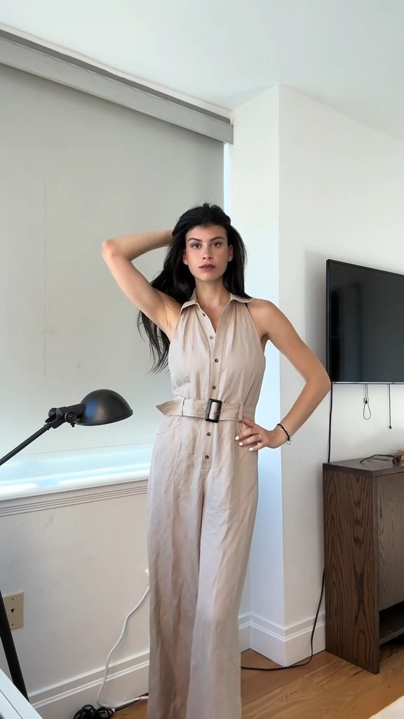 I ordered a steamer on @Amazon dw
@Club Monaco 
#ootd #nycfashion #nycoutfit #jumpsuit #sleevelesscollaredjumpsuit #workfit