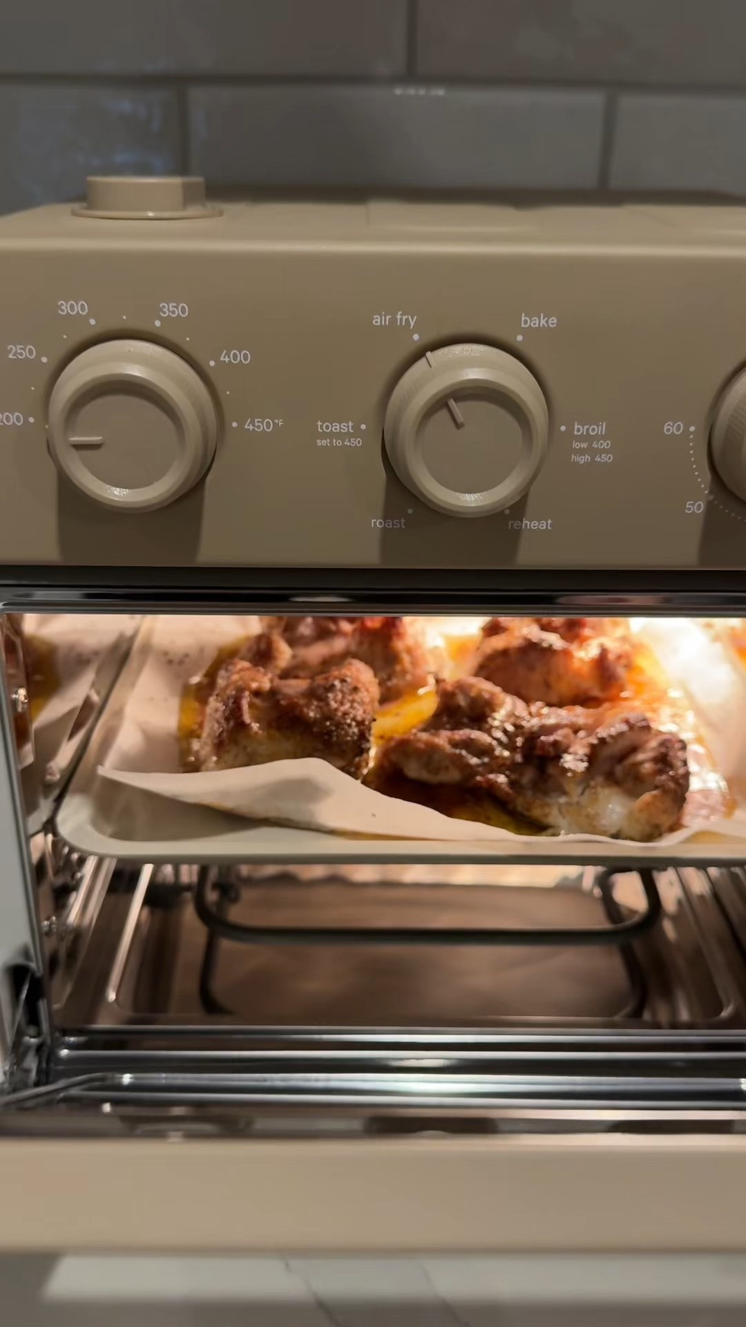 non-toxic airfryer & toaster oven 😮‍💨🥘 
#nontoxic #airfryer #glutenfree #kitchenappliances #kitchenmusthaves 

#LTKcanada #LTKgiftguide #LTKdatenight