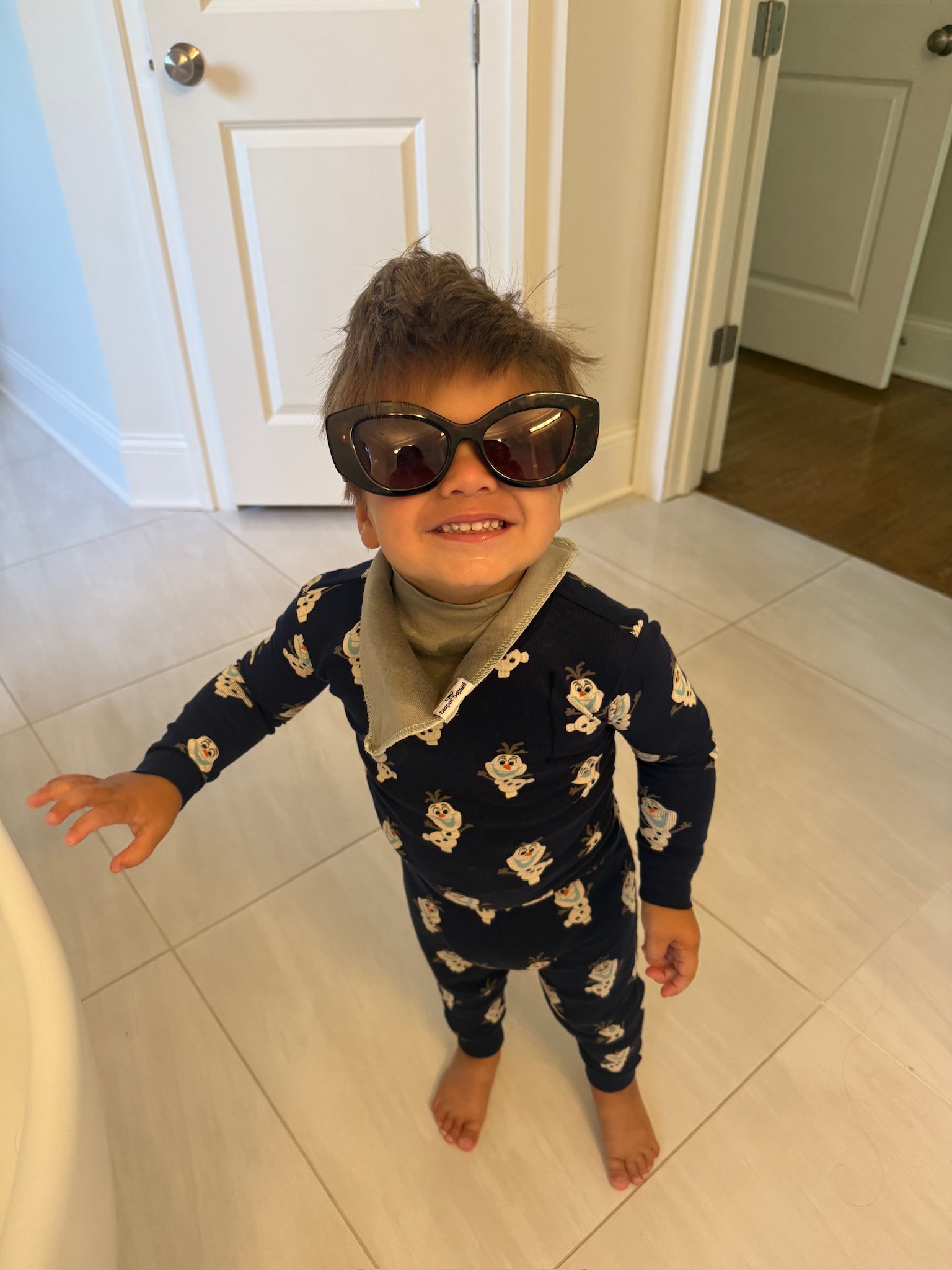 Cheesin in his Olaf pjs!!

Olaf, pjs, frozen pjs, Disney pjs, Disney toddler pjs, Monica + Andy, boy mom, grace white

#LTKKids #LTKBaby #LTKmomlife